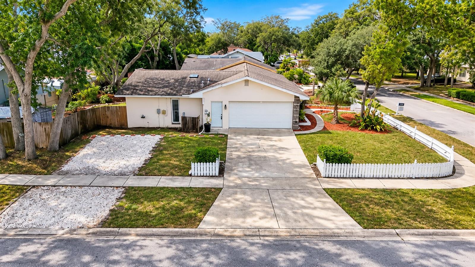 1000 Rosetree Ln, Tarpon Springs, FL 34689 photo