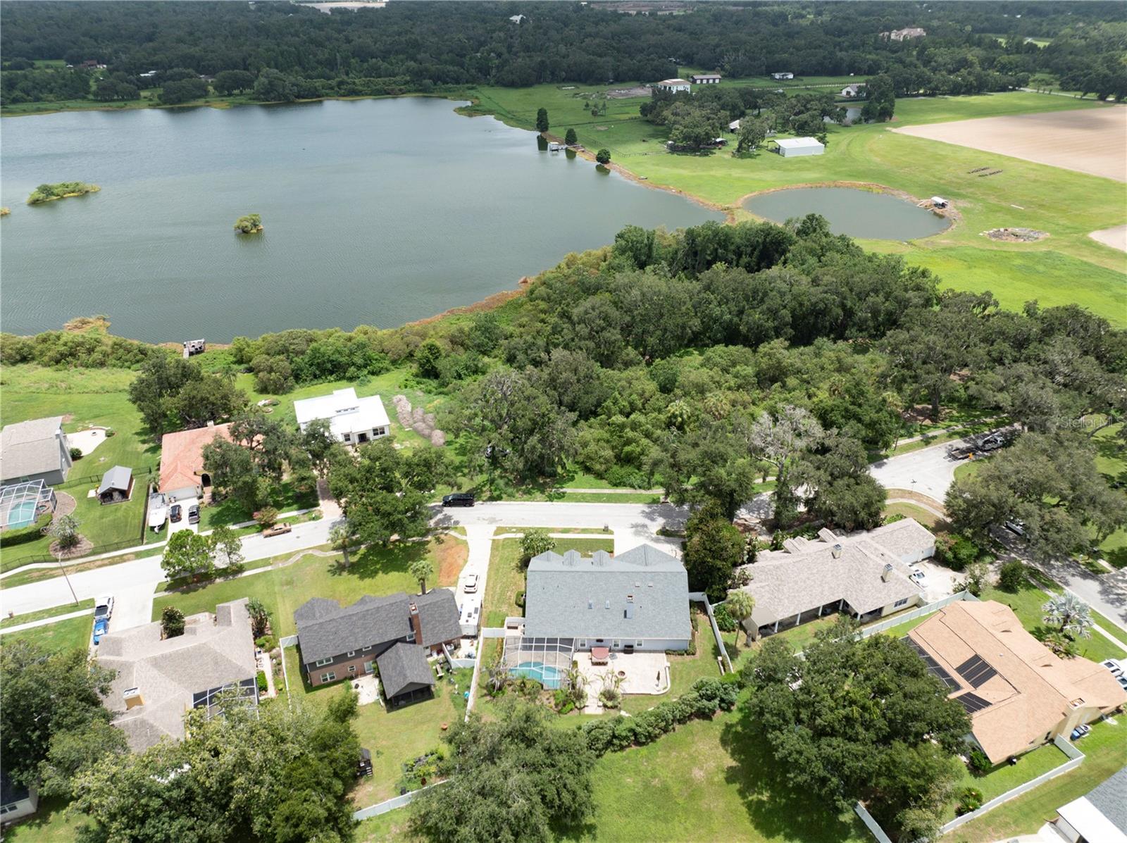 504 Covington Park St, Seffner, FL 33584 photo