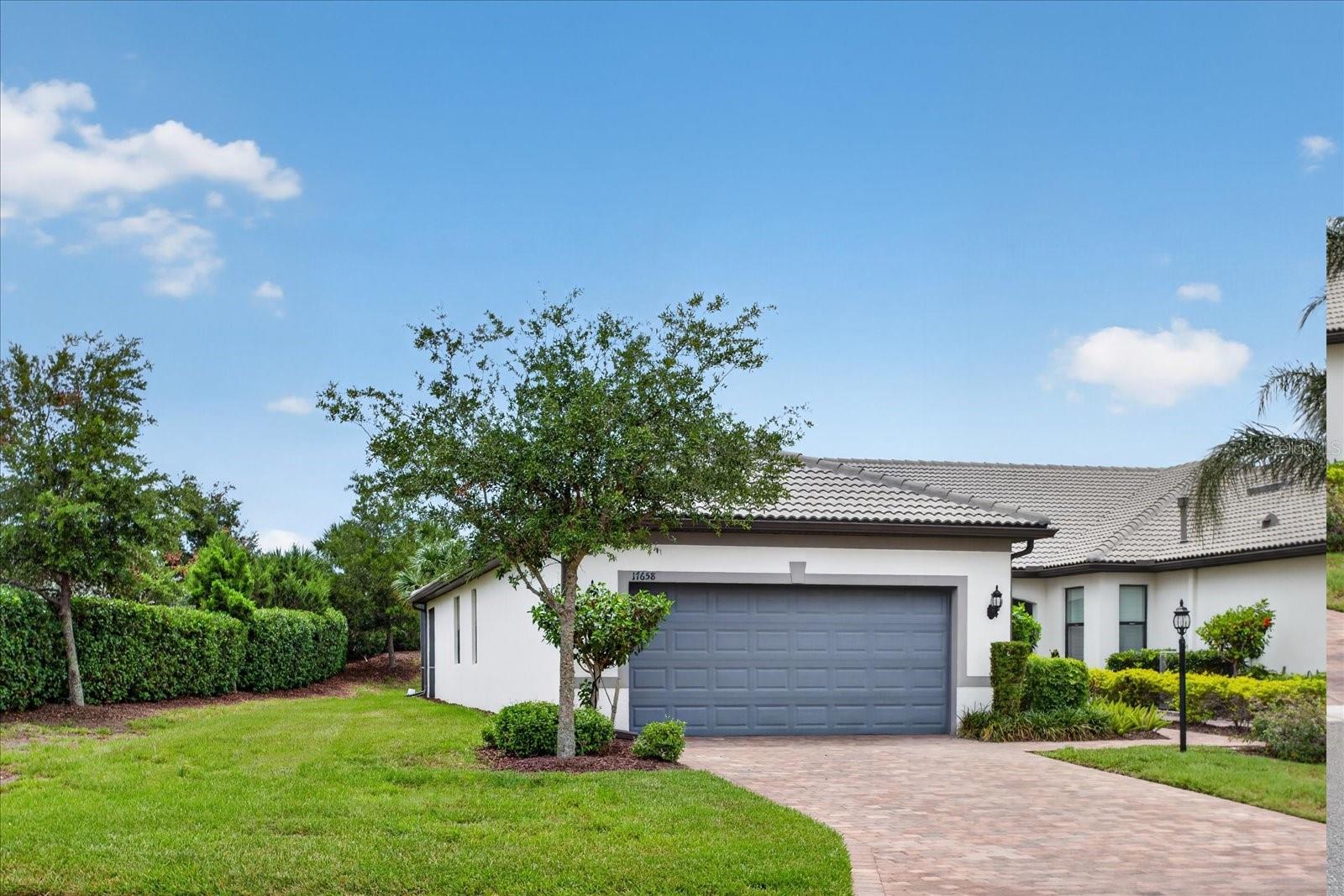 17658 Camden Dr, Bradenton, FL 34202 photo