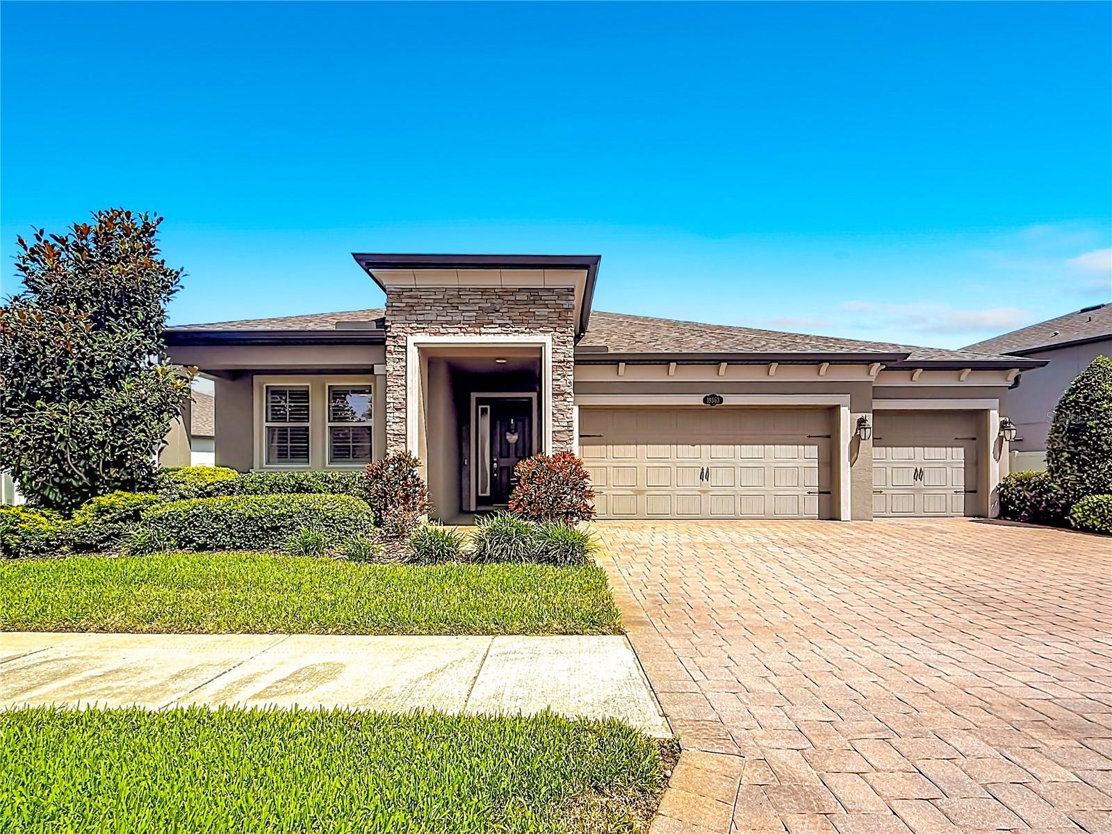 19563 Leonard Rd, Lutz, FL 33558