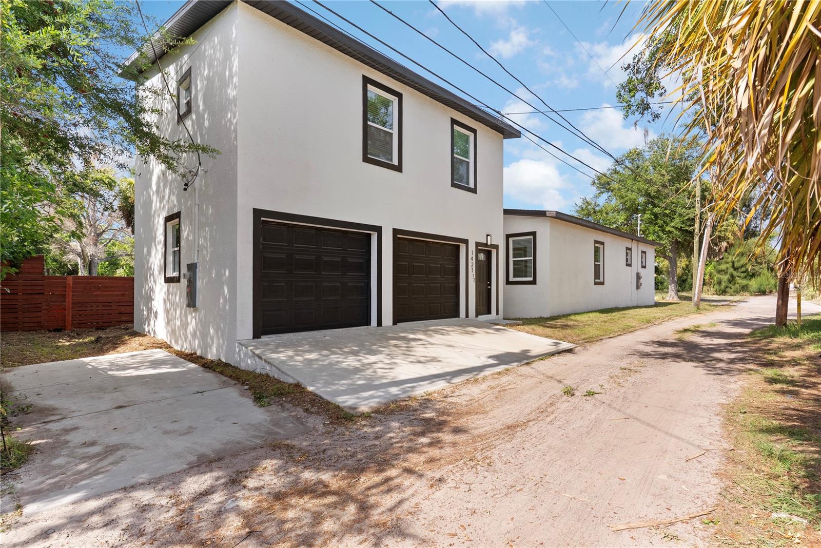 1421 35 St, Saint Petersburg, FL 33711 photo