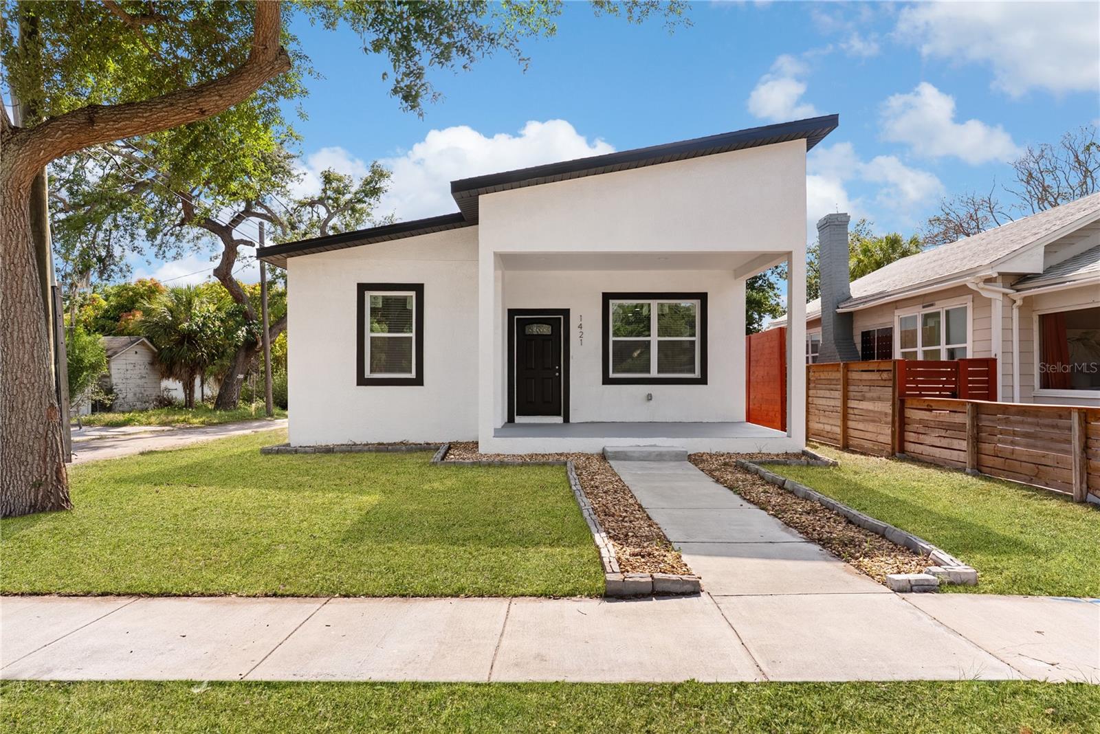 1421 35 St, Saint Petersburg, FL 33711 photo