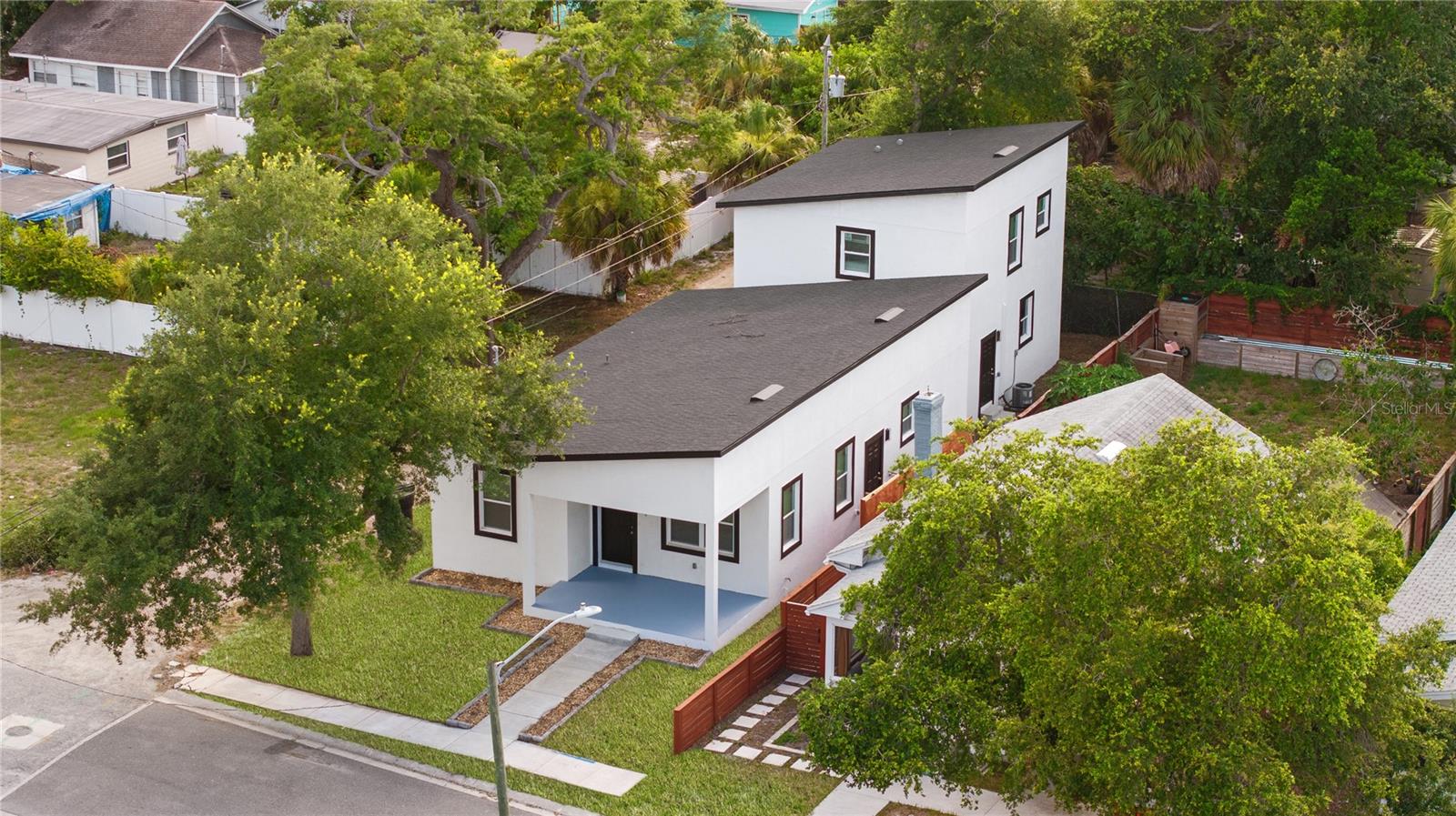 1421 35 St, Saint Petersburg, FL 33711 photo