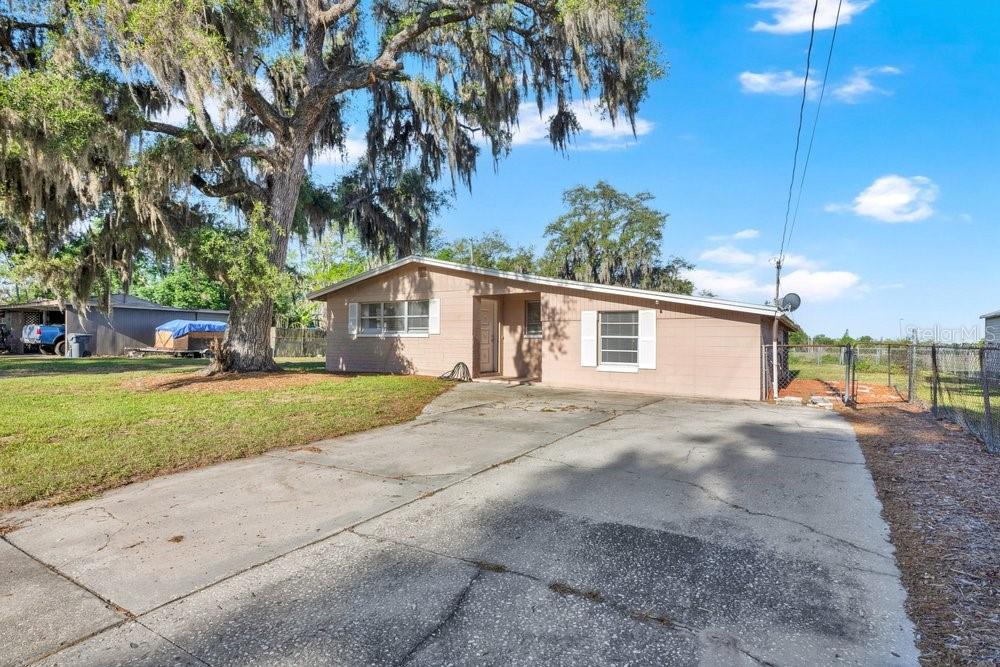 218 Dennis Ave, Winter Haven, FL 33880 photo