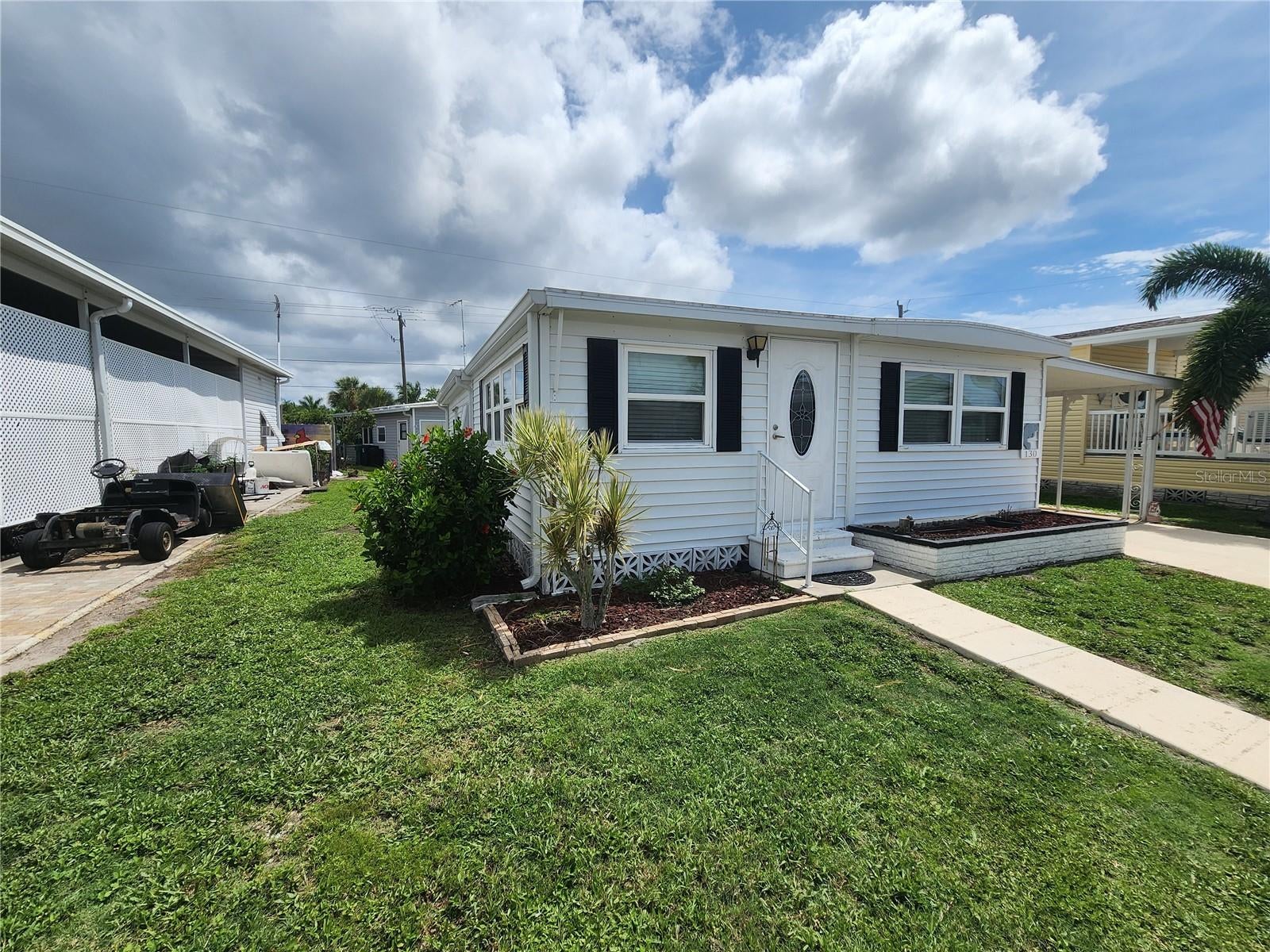 130 Capri Dr, Palmetto, FL 34221 photo