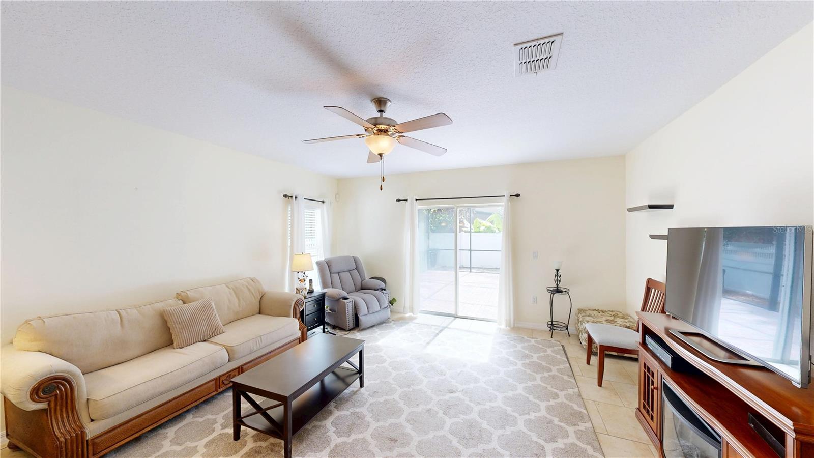 16337 Saint Augustine St, Clermont, FL 34714 photo