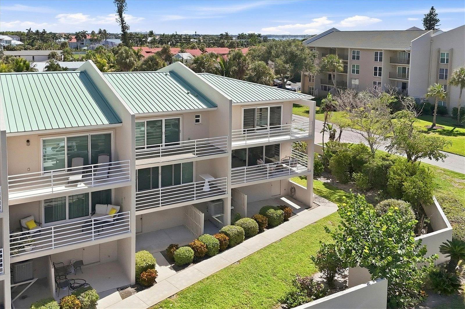 797 Benjamin Franklin Dr, Sarasota, FL 34236