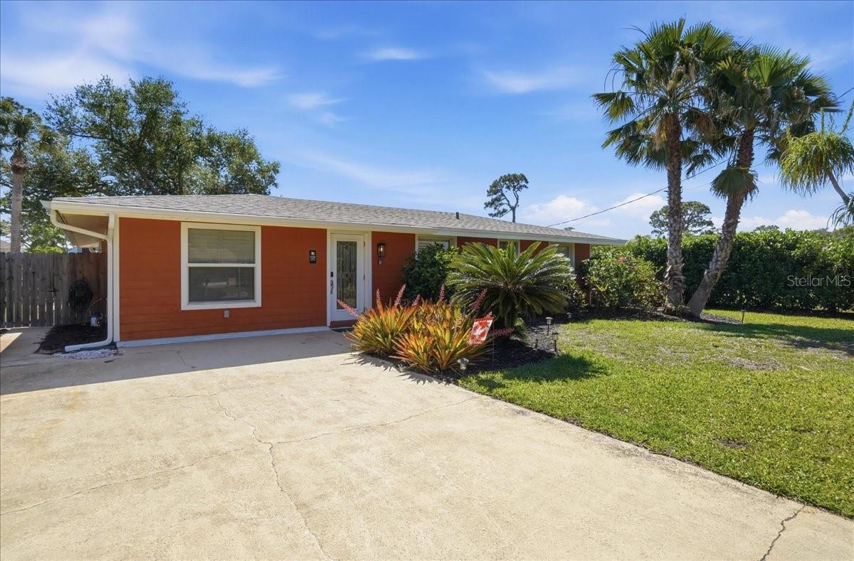 1129 Riviera St, Venice, FL 34285 photo