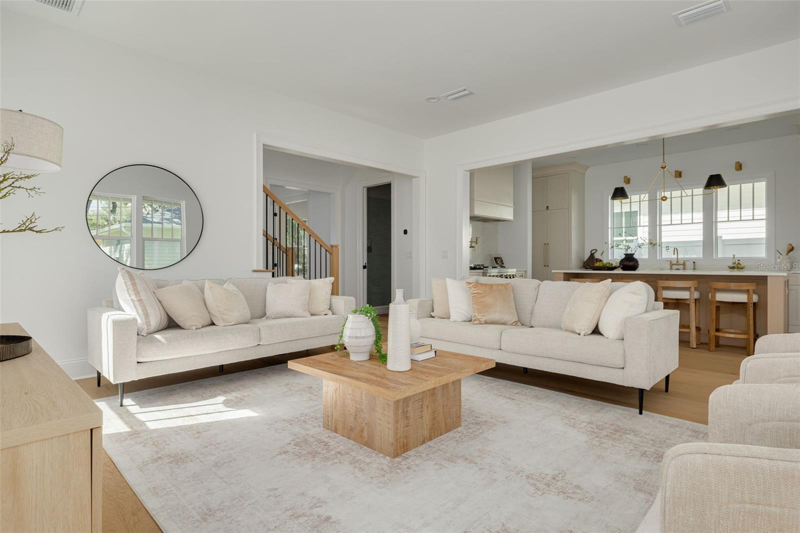 125 24 Ave, Saint Petersburg, FL 33705 photo