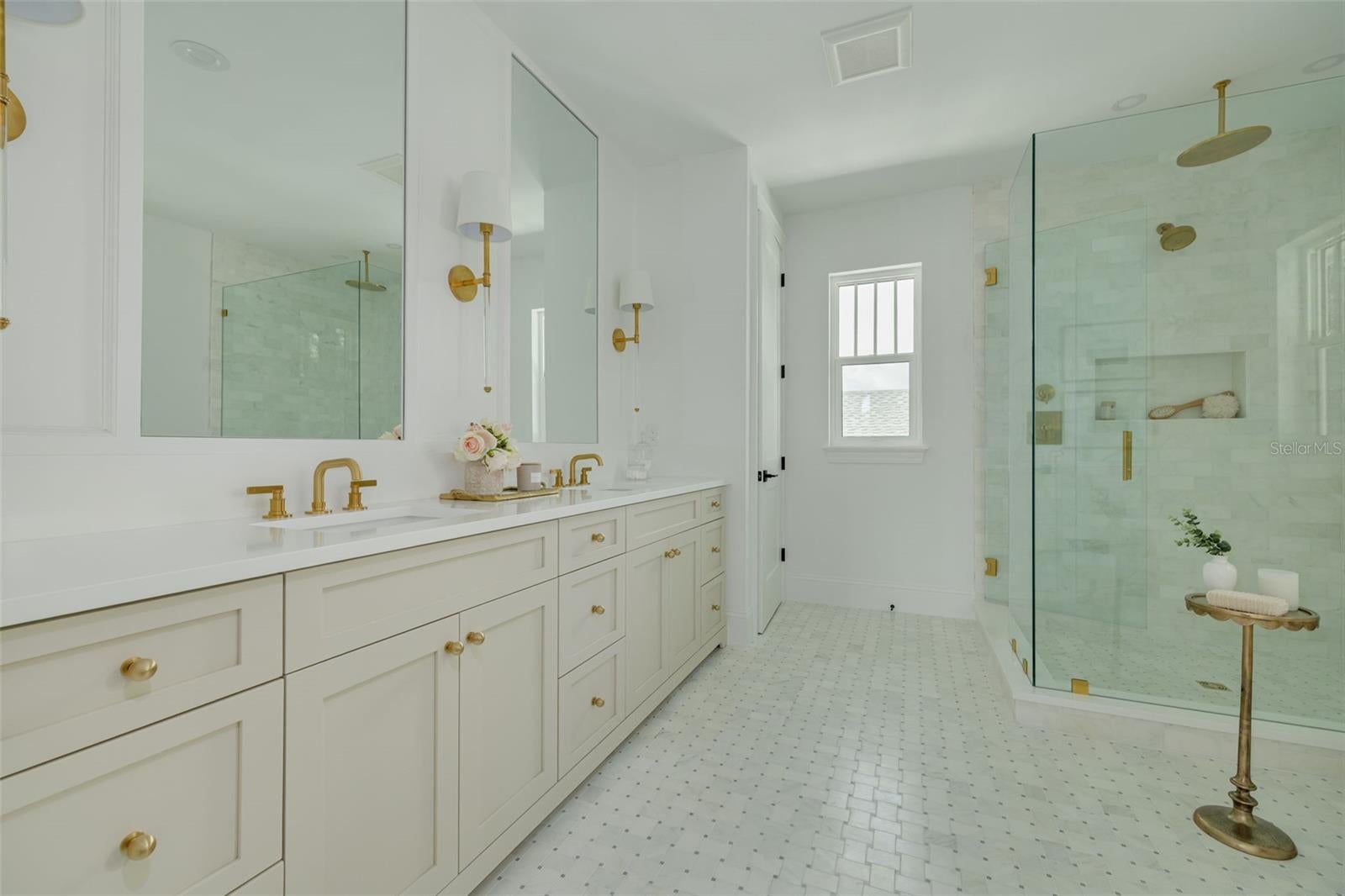 125 24 Ave, Saint Petersburg, FL 33705 photo