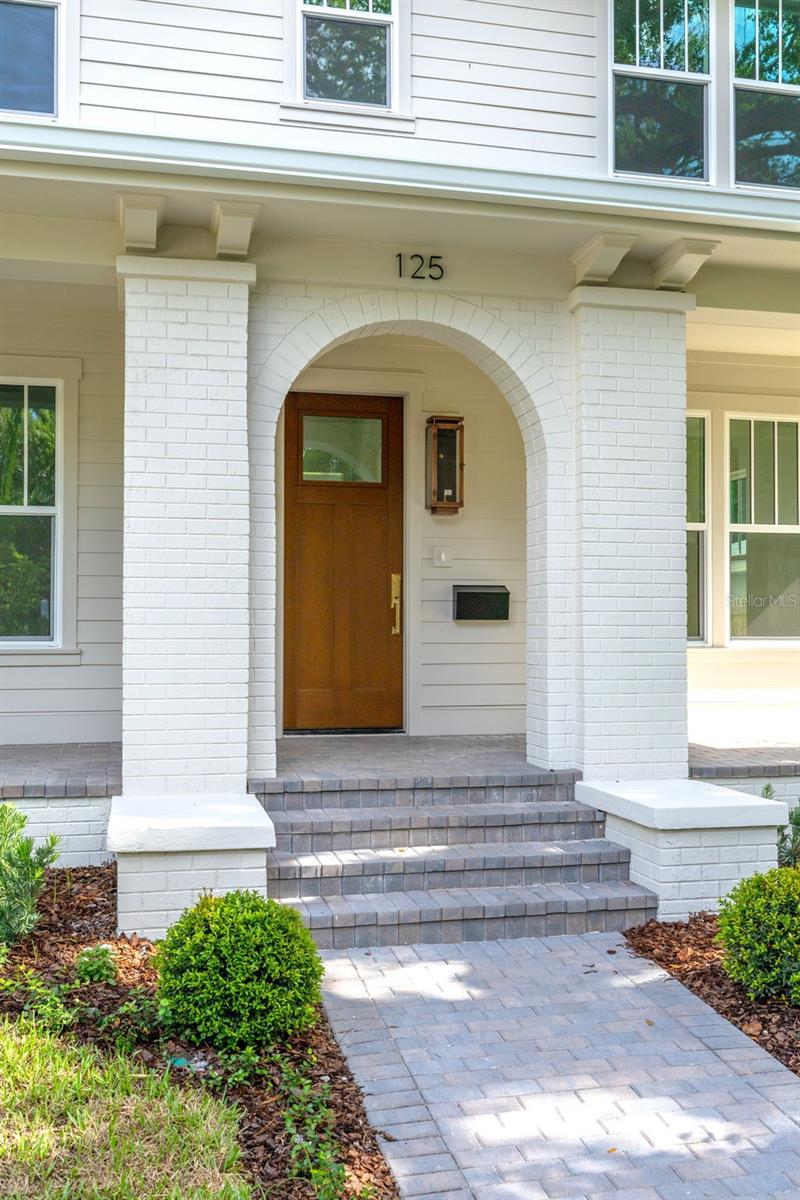 125 24 Ave, Saint Petersburg, FL 33705 photo