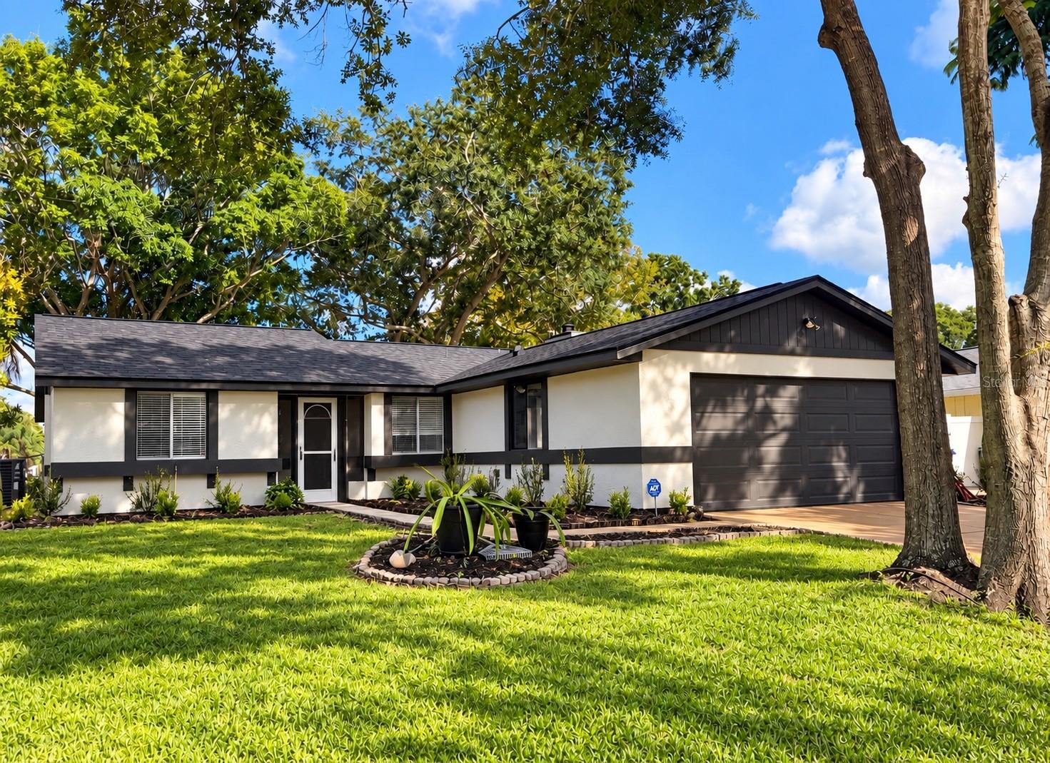 627 Timber Bay Cir, Oldsmar, FL 34677