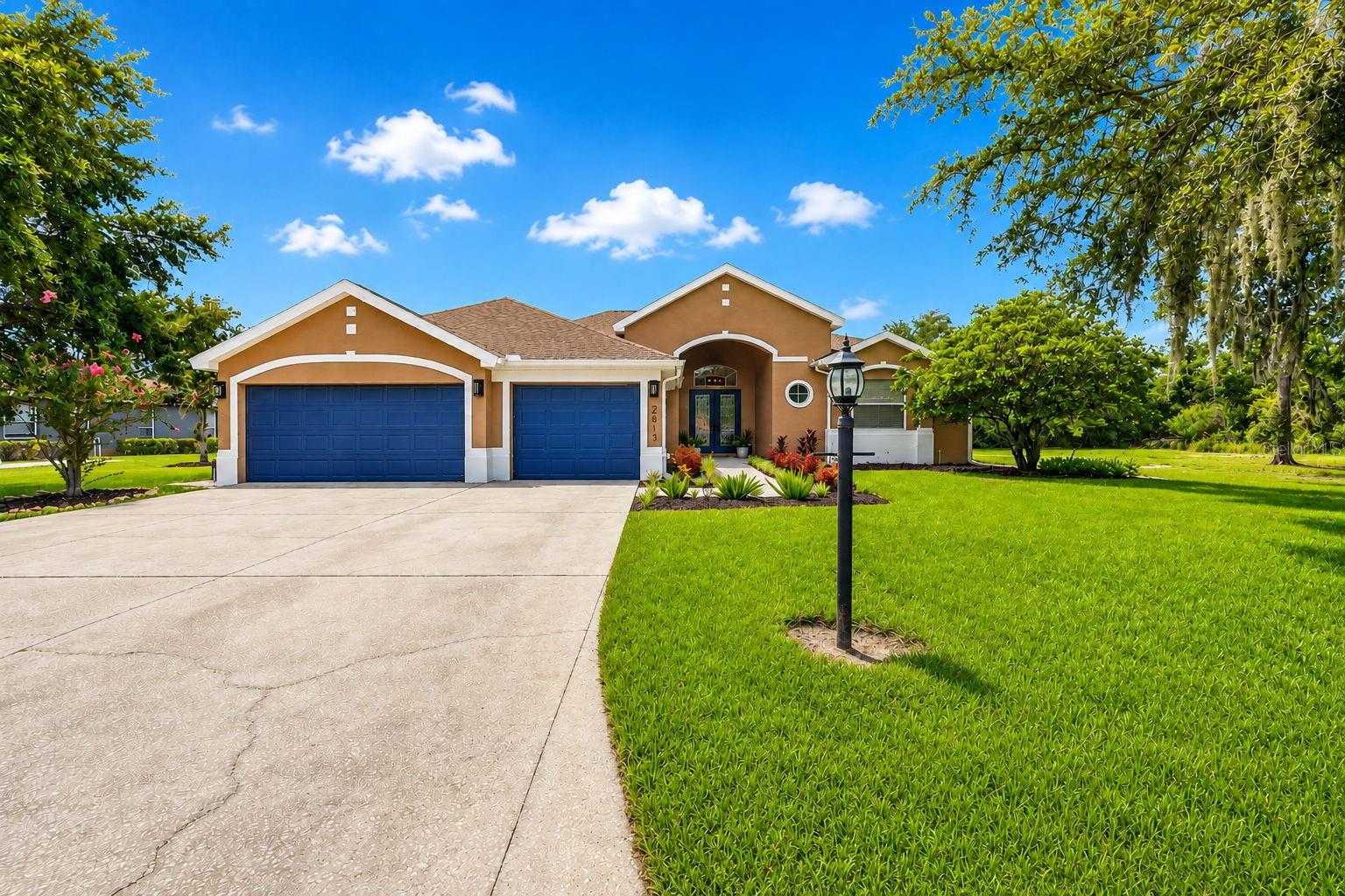 2813 Hampton Place Ct, Plant City, FL 33566 photo