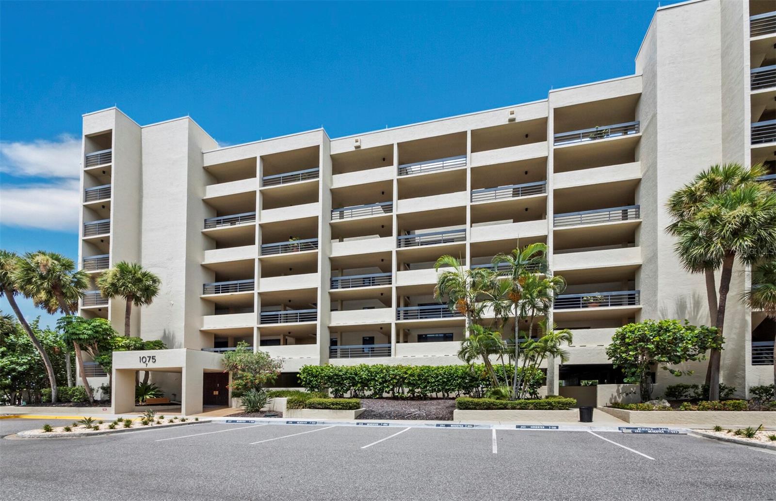 1075 Gulf Of Mexico Dr, Longboat Key, FL 34228