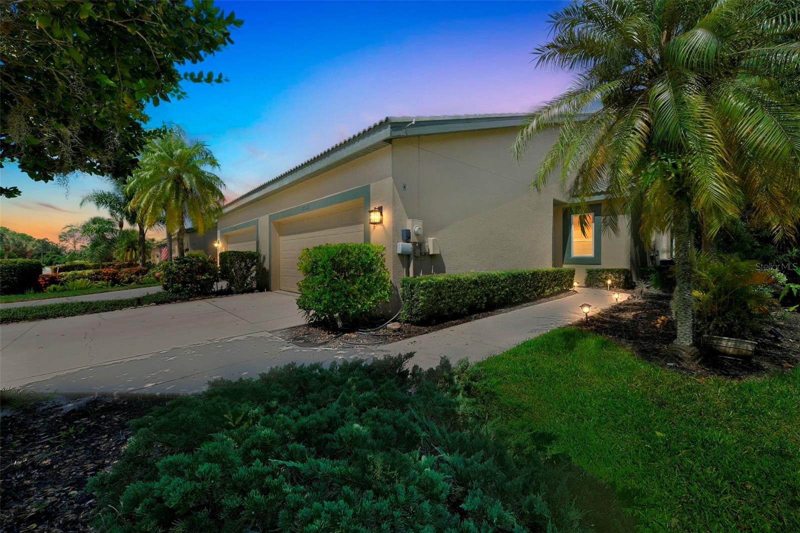 8512 54 Avenue Cir, Bradenton, FL 34211
