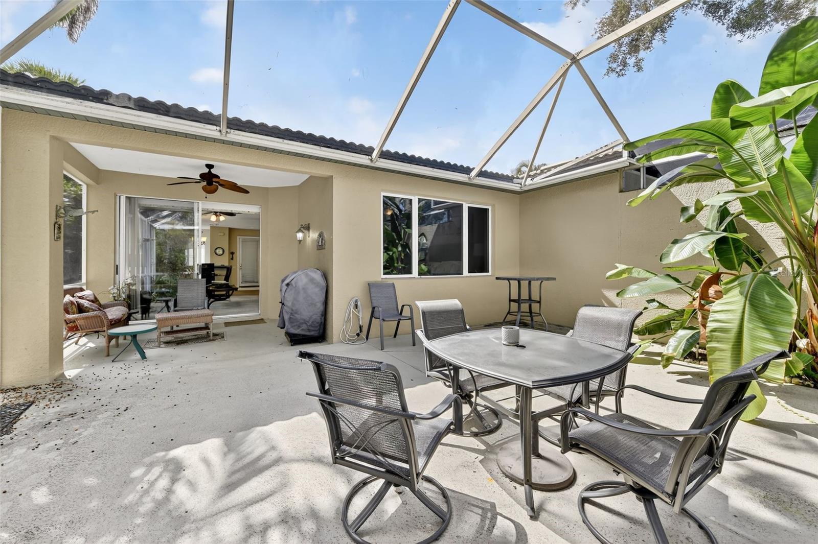 8512 54 Avenue Cir, Bradenton, FL 34211 photo