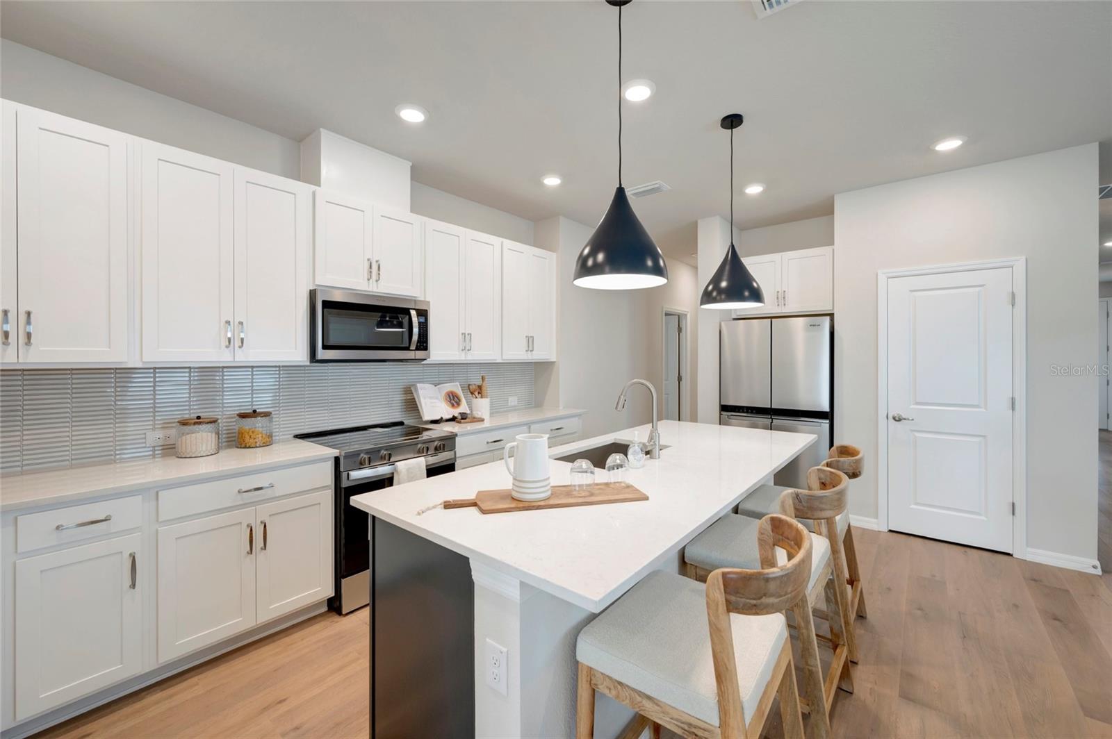 31232 Pendleton Landing Cir, Wesley Chapel, FL 33545 photo