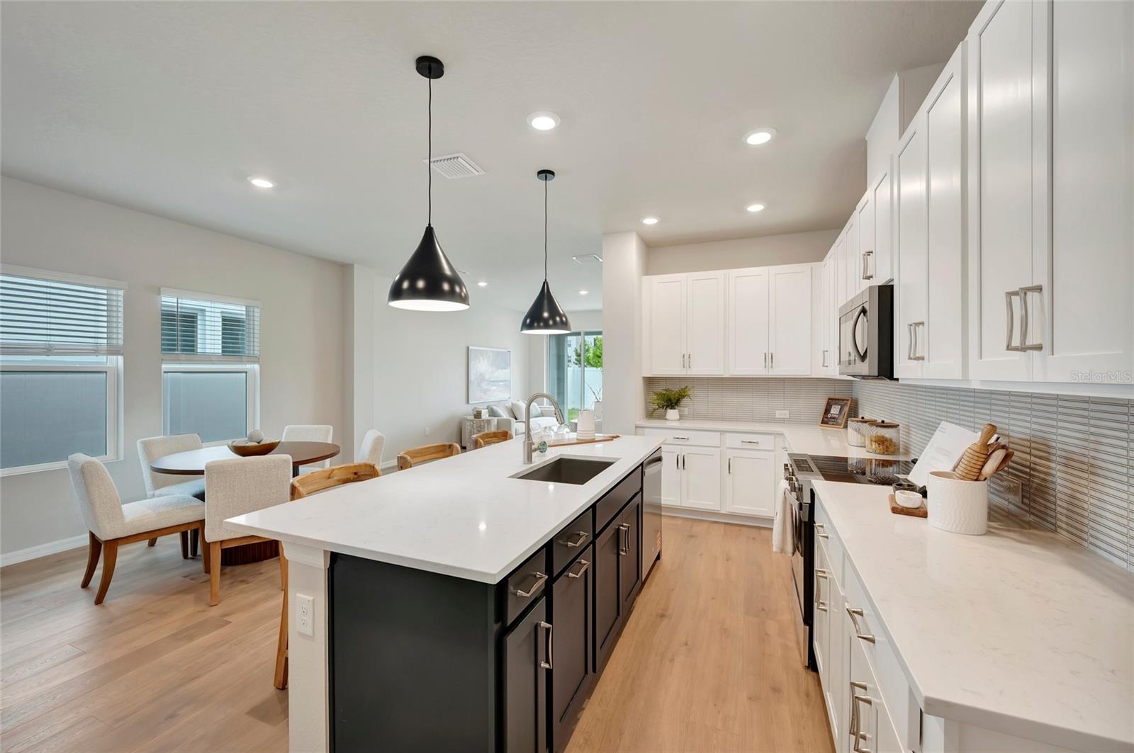 31232 Pendleton Landing Cir, Wesley Chapel, FL 33545 photo