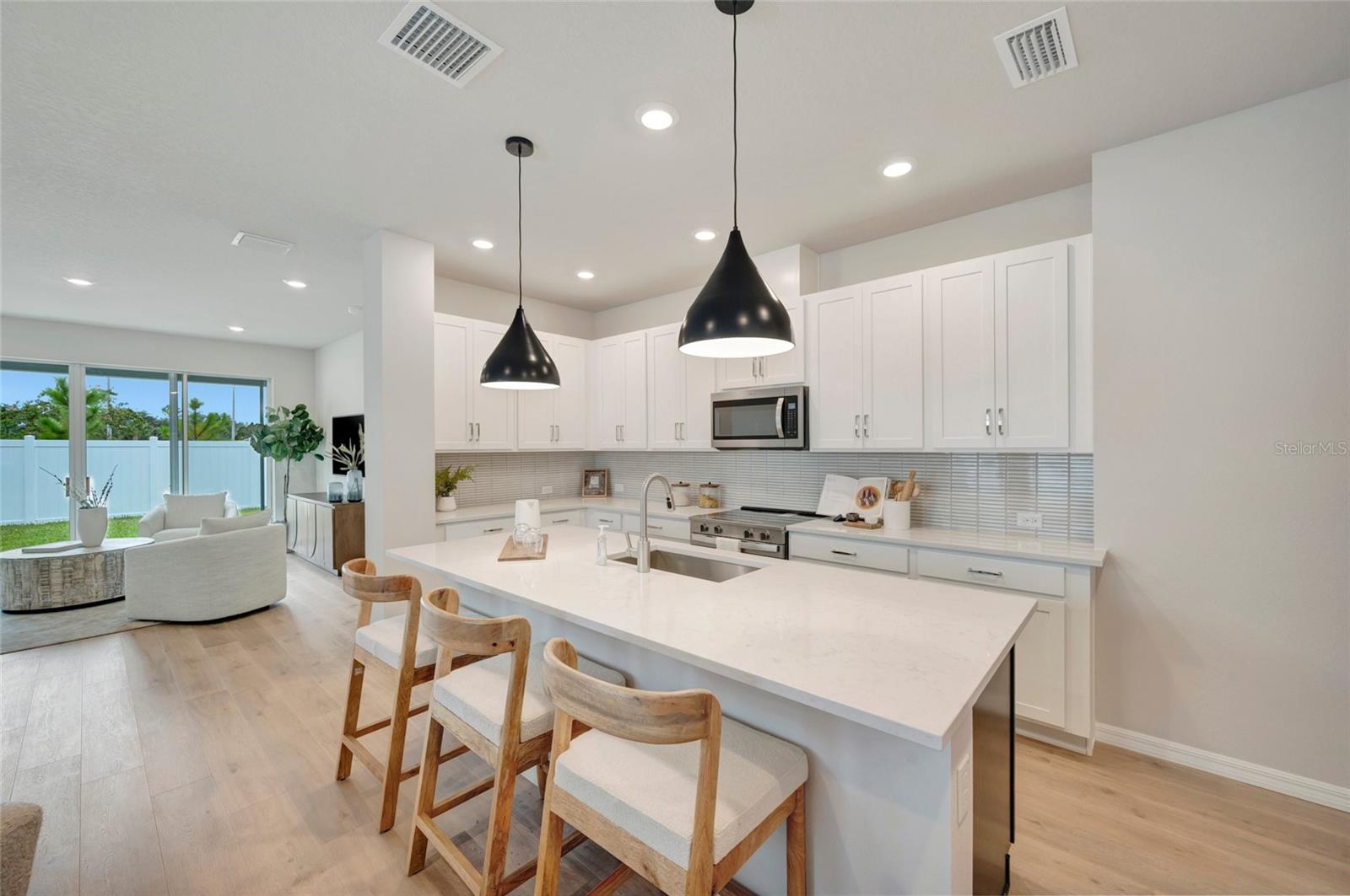 31232 Pendleton Landing Cir, Wesley Chapel, FL 33545 photo