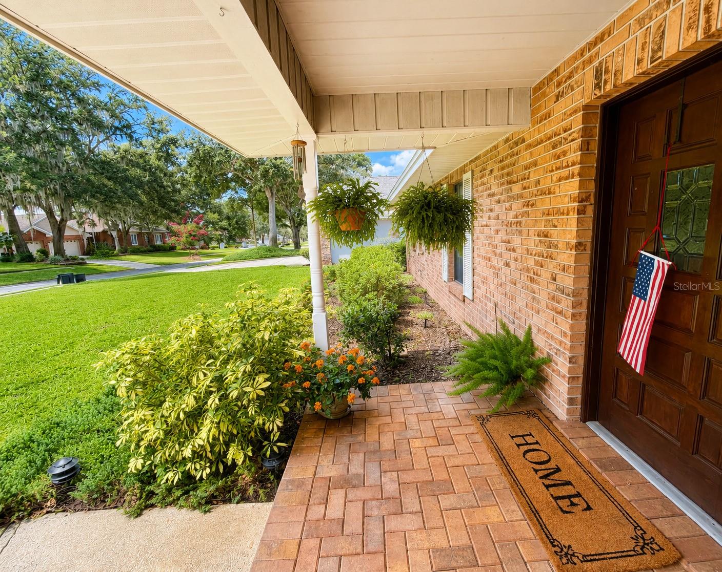 411 Summit Chase Dr, Valrico, FL 33594 photo