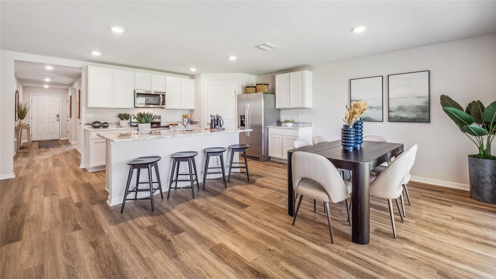 1107 9 Ave, Saint Petersburg, FL 33705 photo