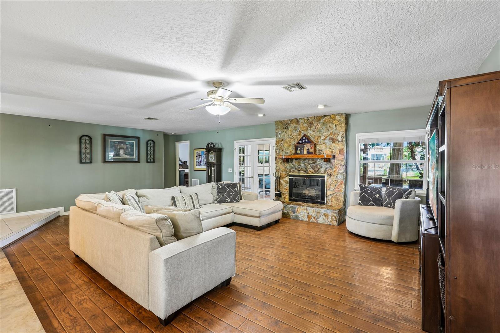 3131 N Canal Dr, Palm Harbor, FL 34684 photo