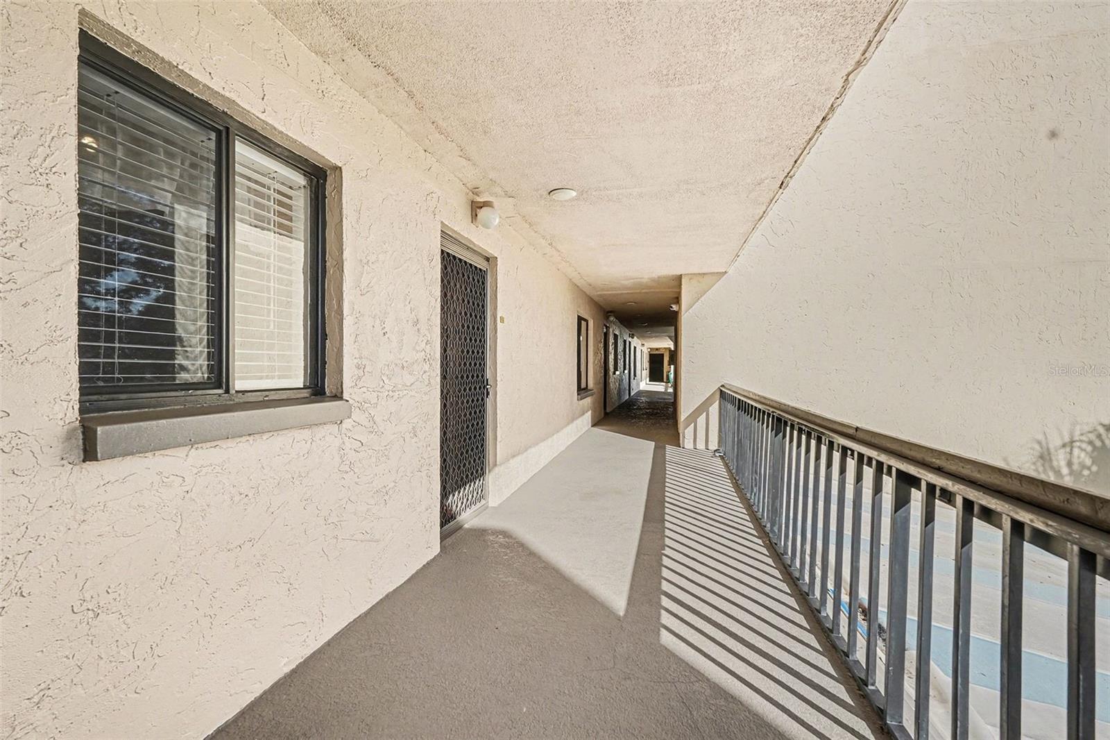 303 Tarpon Pt, Tarpon Springs, FL 34689 photo