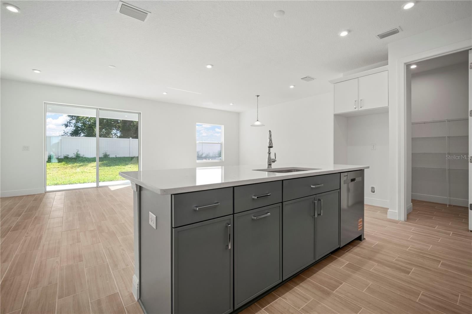 2949 Stewart Creek Cir, Plant City, FL 33565 photo