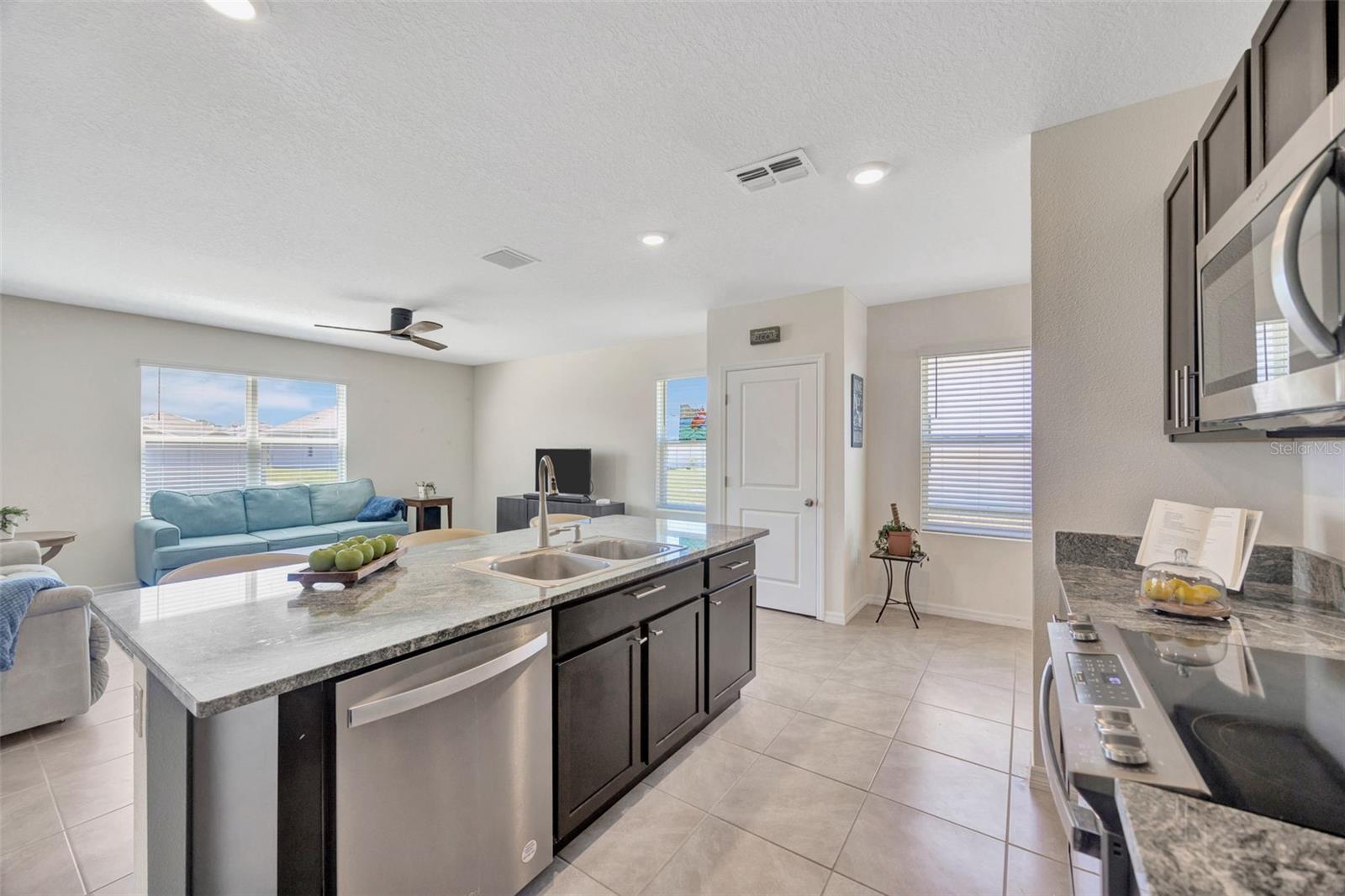 5758 Hollingworth Trl, Wesley Chapel, FL 33545 photo