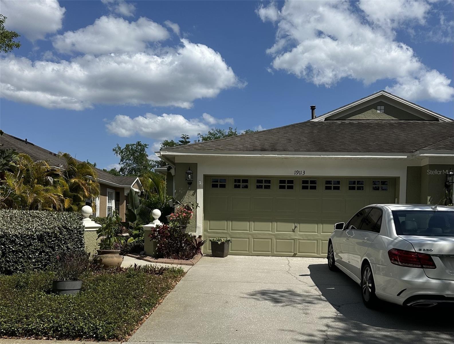 19113 Doves Landing Dr, Tampa, FL 33647