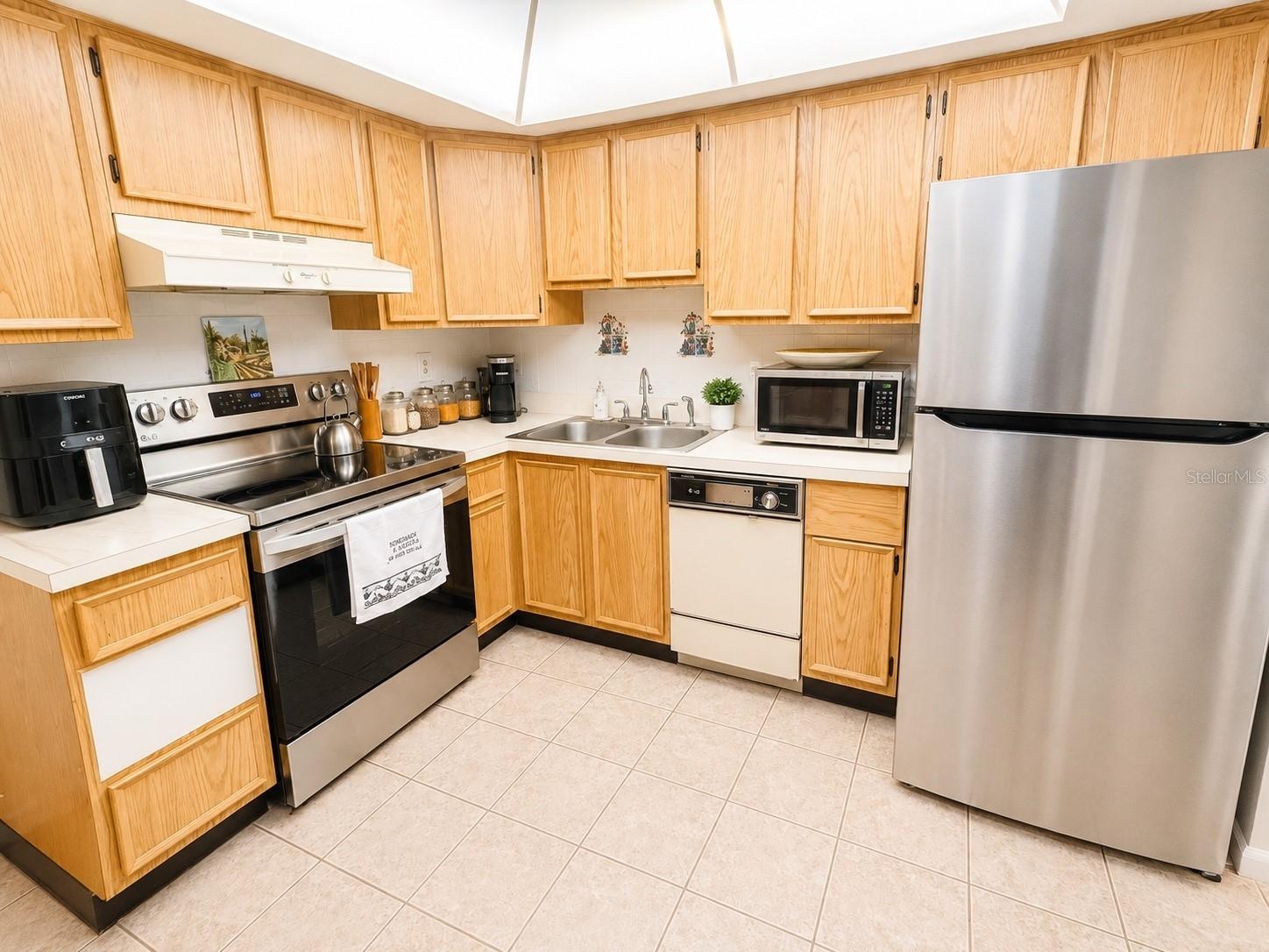 1131 Orange Tree Cir #C, Palm Harbor, FL 34684 photo