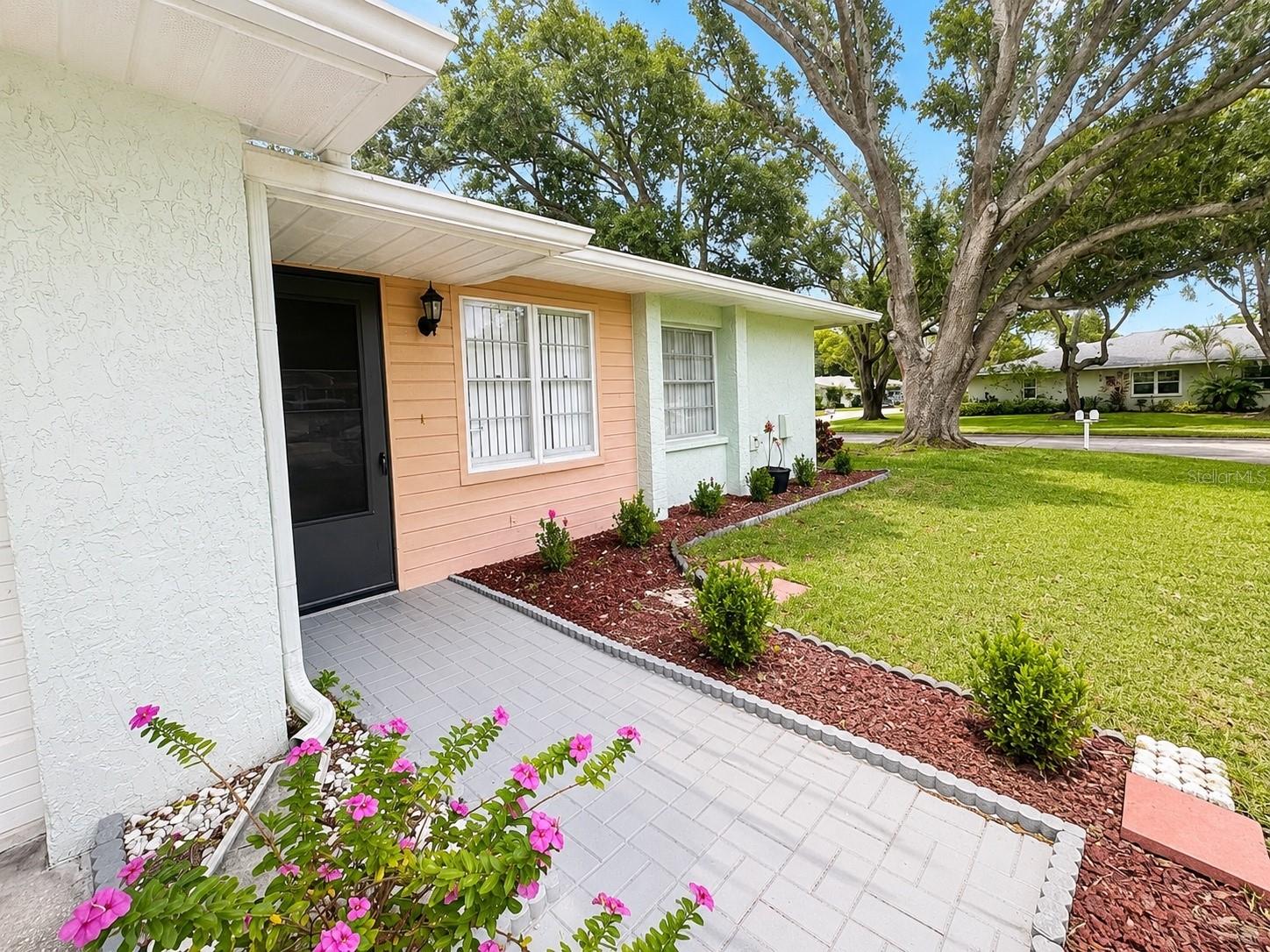 1131 Orange Tree Cir, Palm Harbor, FL 34684