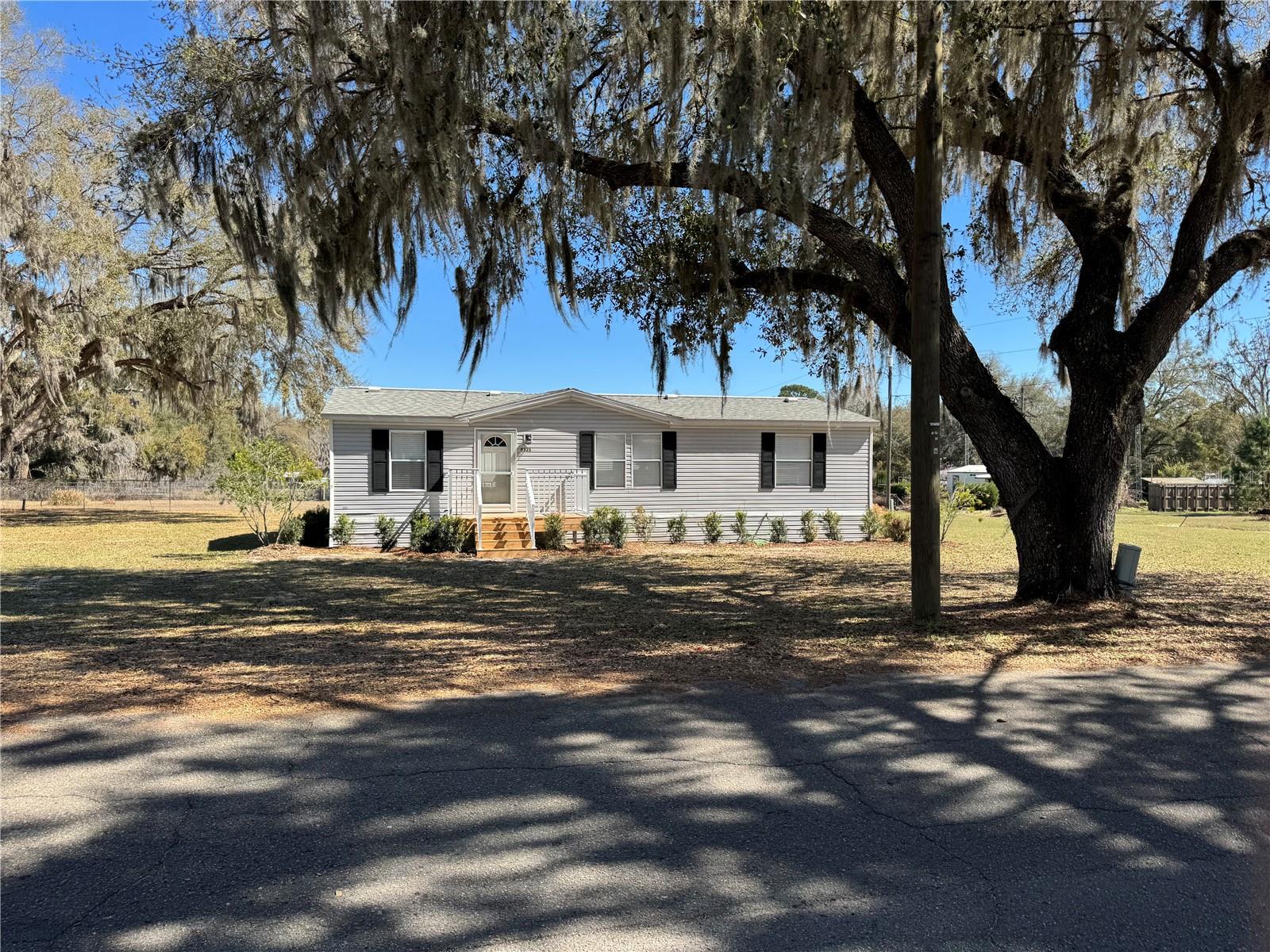 5525 Evans St, Coleman, FL 33521