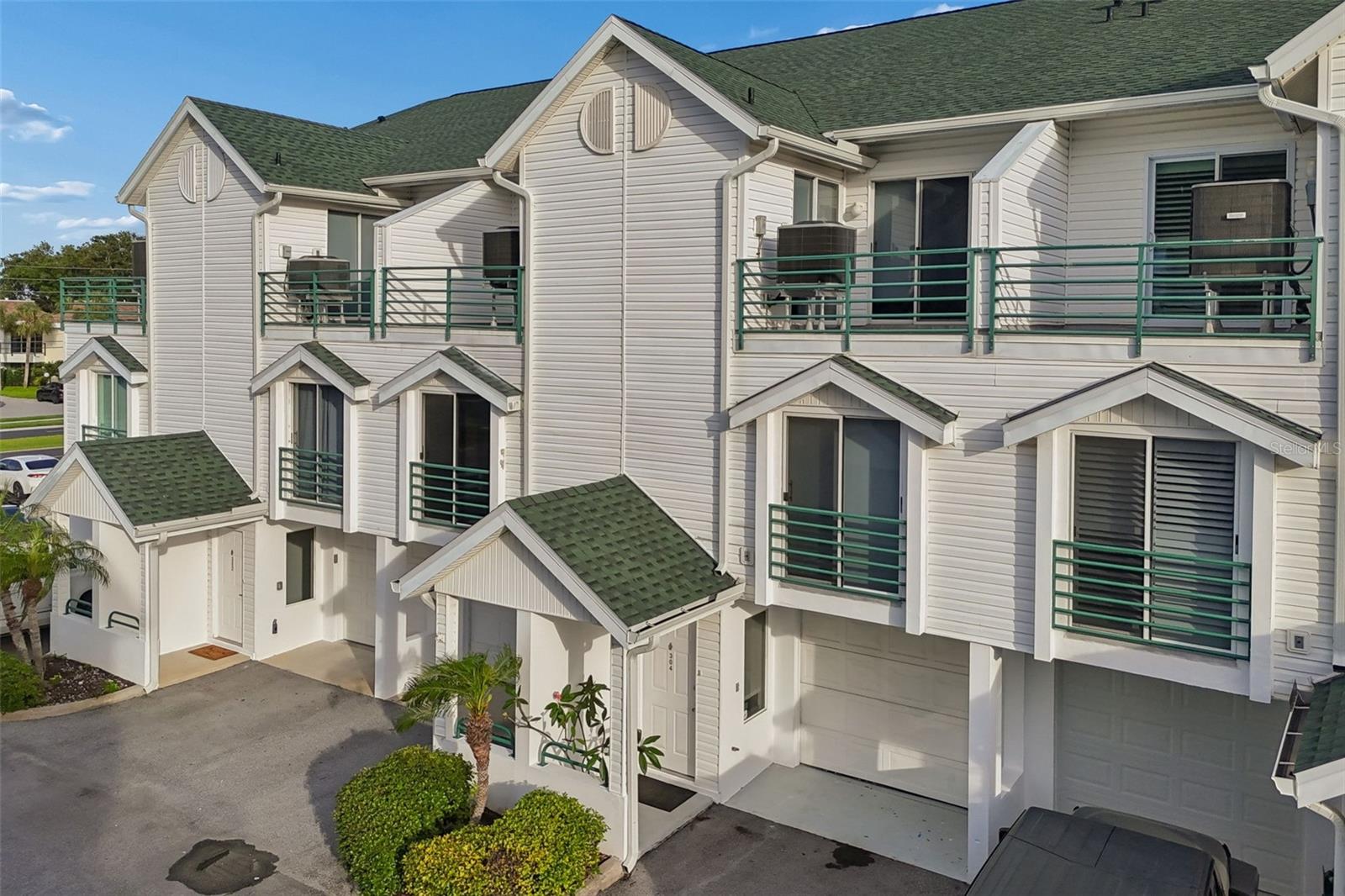 320 Island Way 304, Clearwater Beach, FL 33767 photo