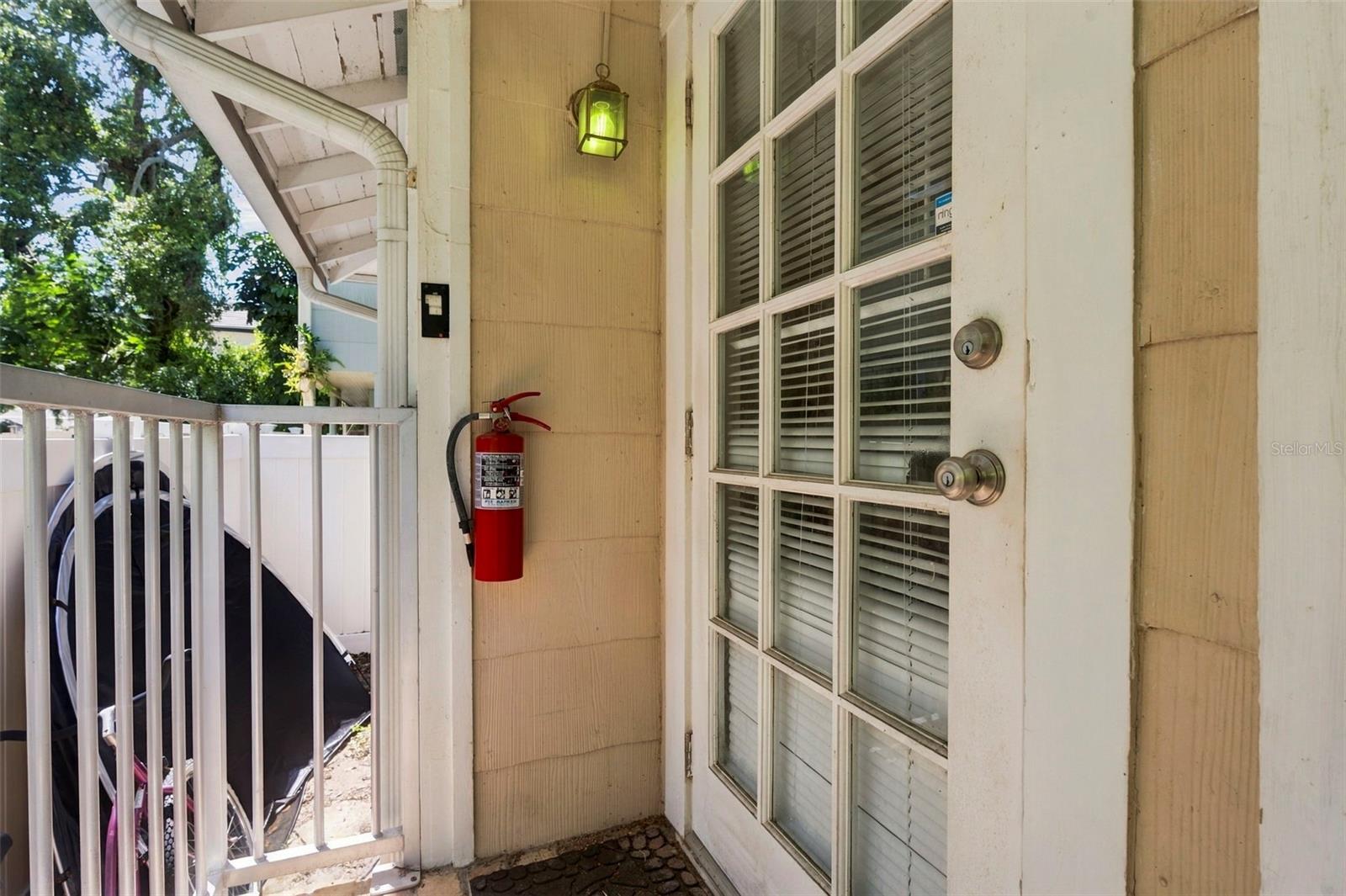 406 10 Ave, Saint Petersburg, FL 33701 photo