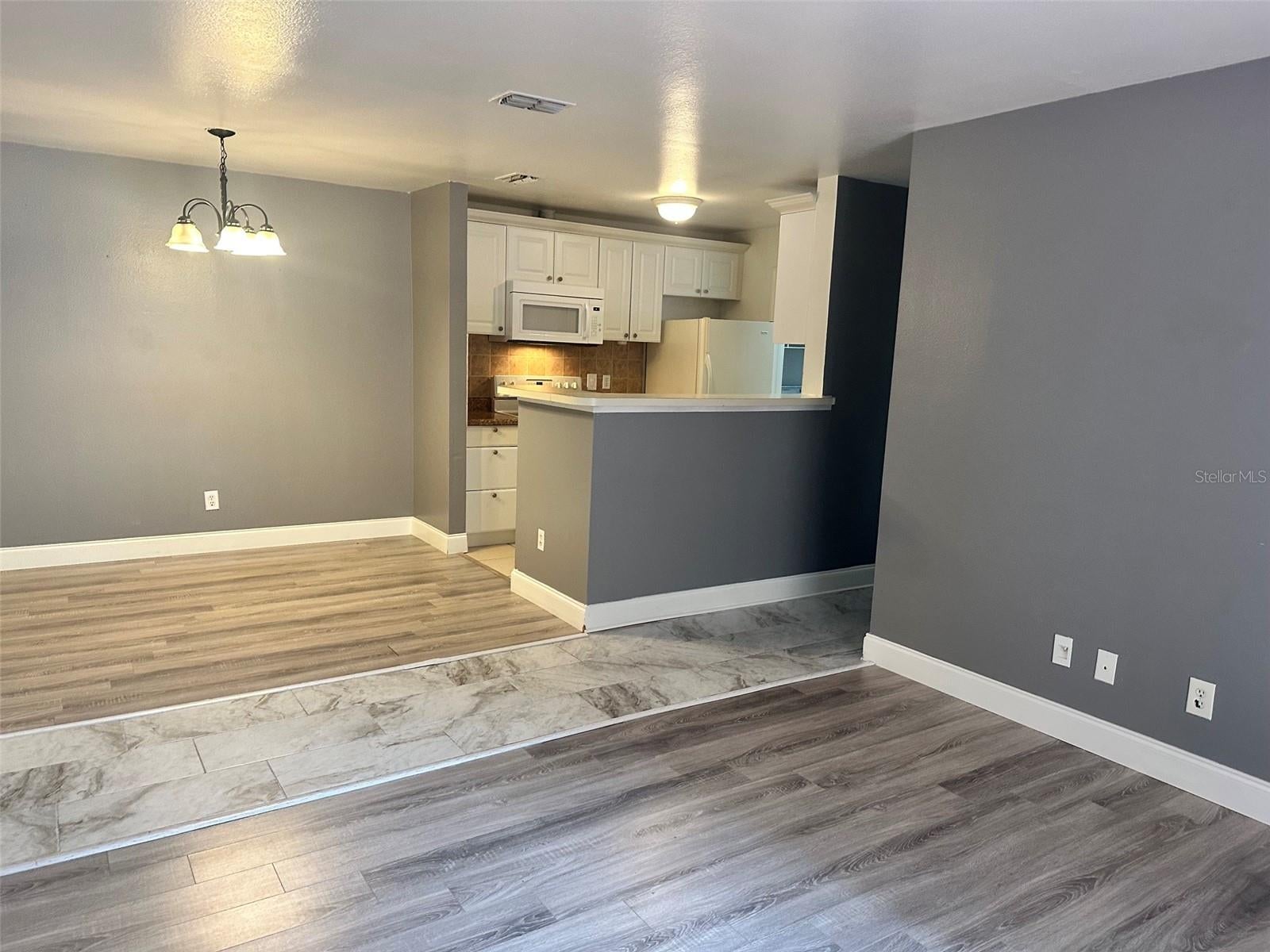 1400 Gandy Blvd #803, Saint Petersburg, FL 33702 photo