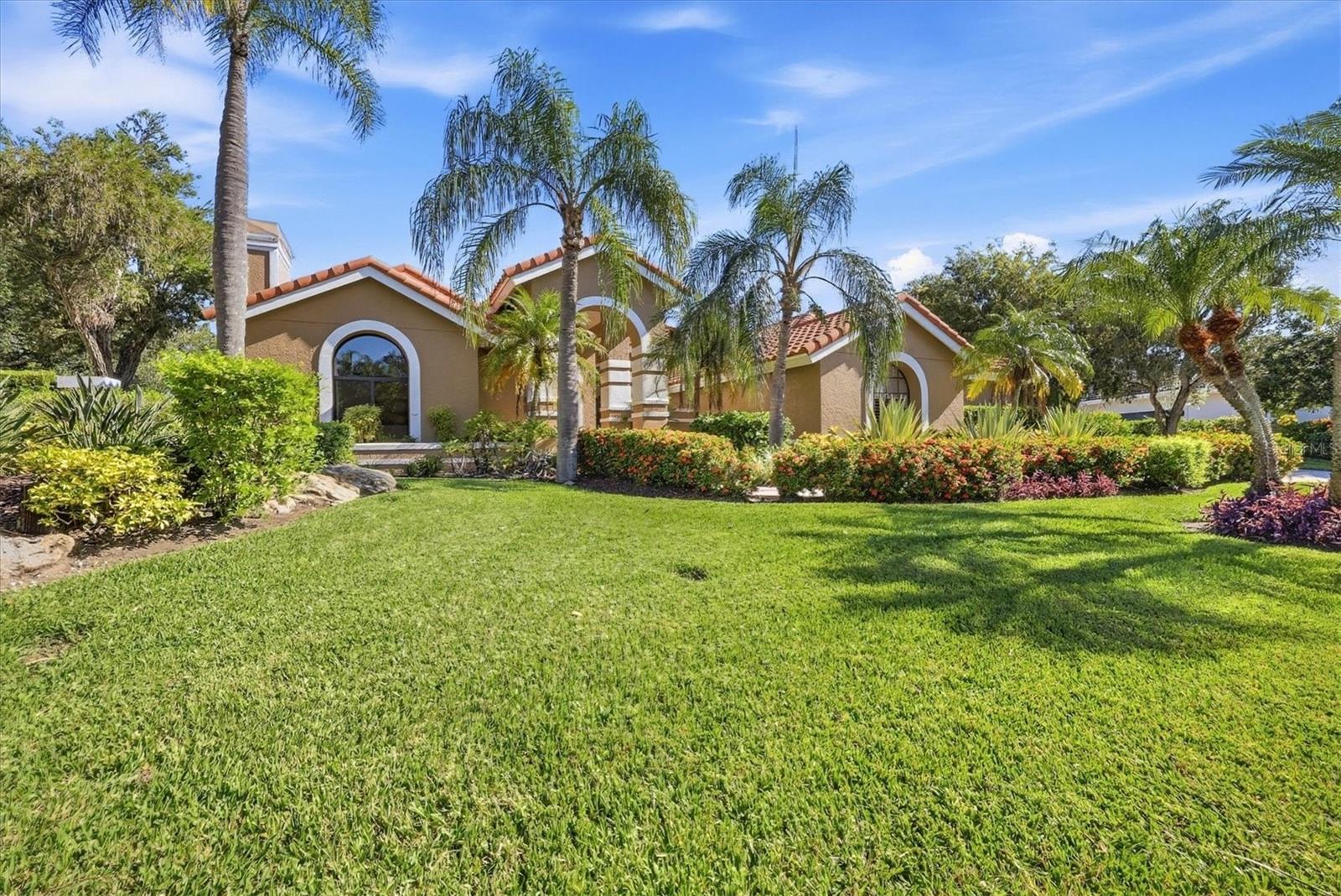 4221 Escondito Cir, Sarasota, FL 34238