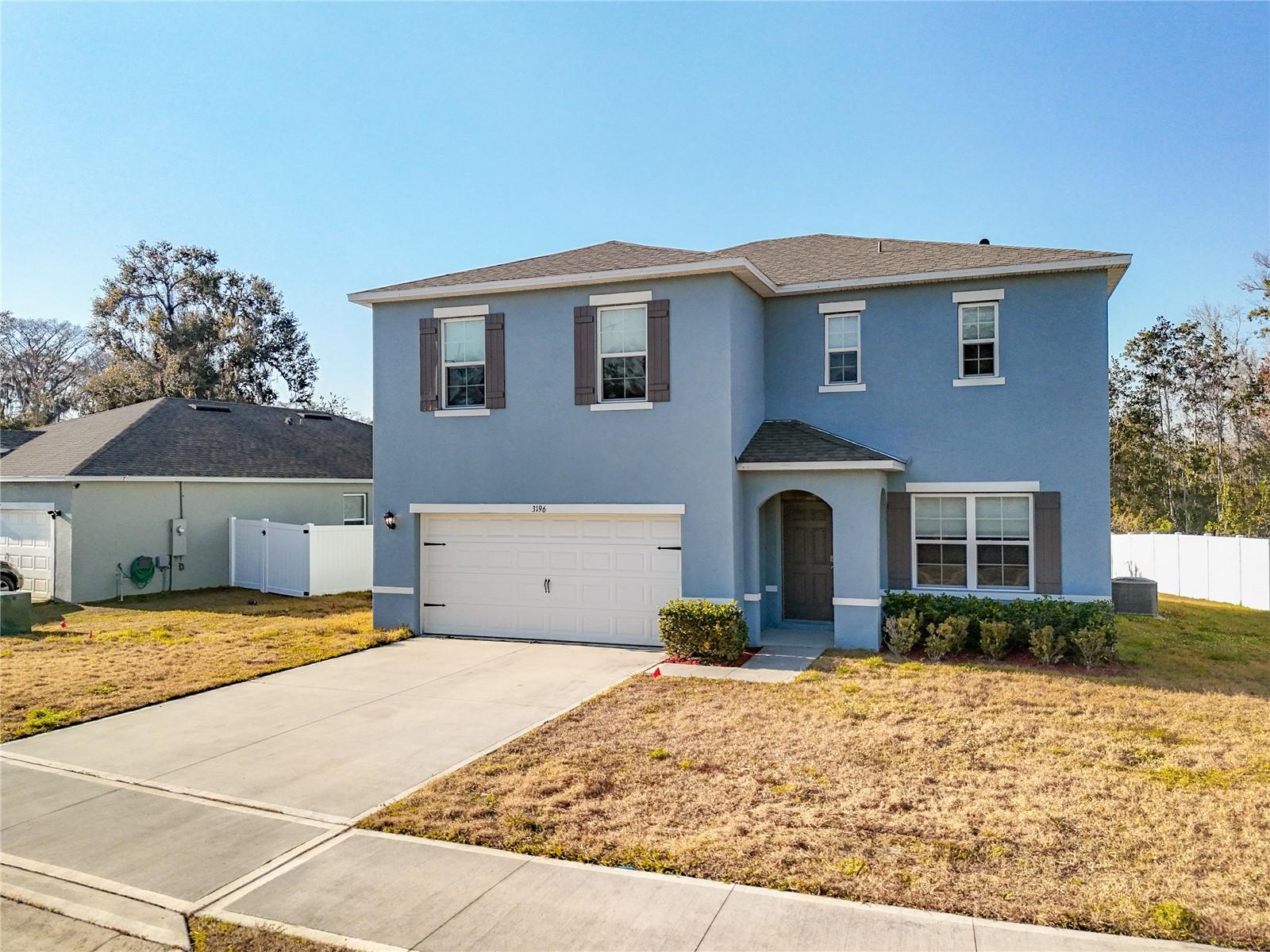 3196 Blue Crab Dr, Tavares, FL 32778