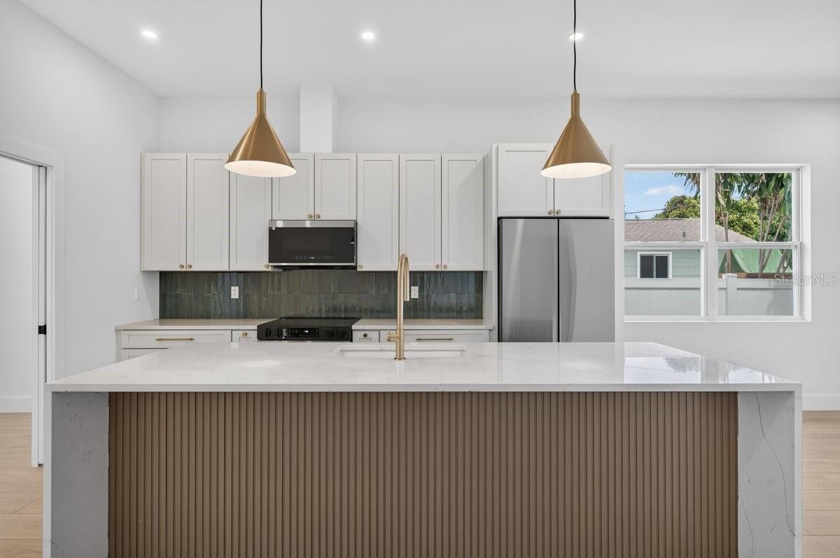 3121 Queen St, Saint Petersburg, FL 33713 photo