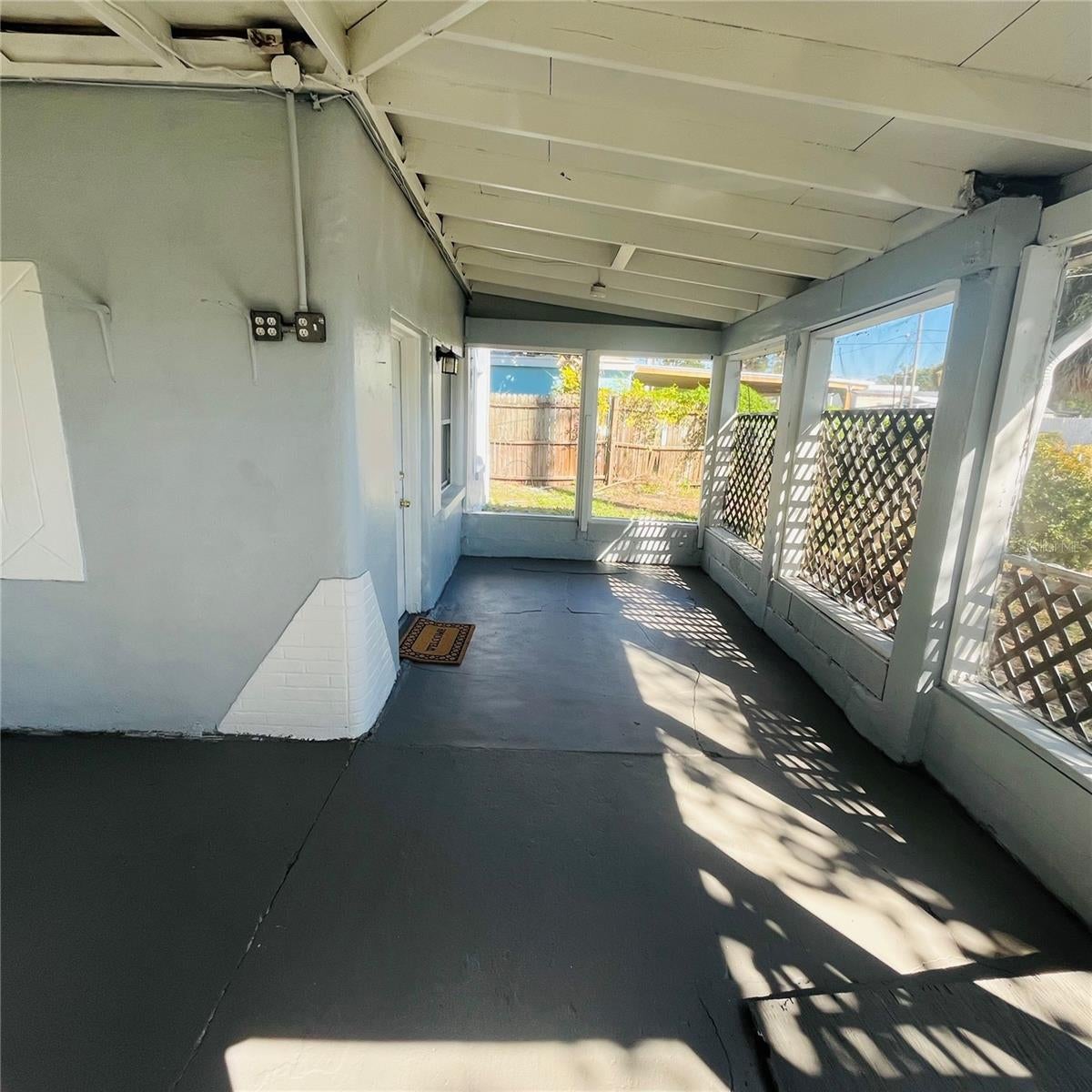 920 E Seneca Ave, Tampa, FL 33612 photo