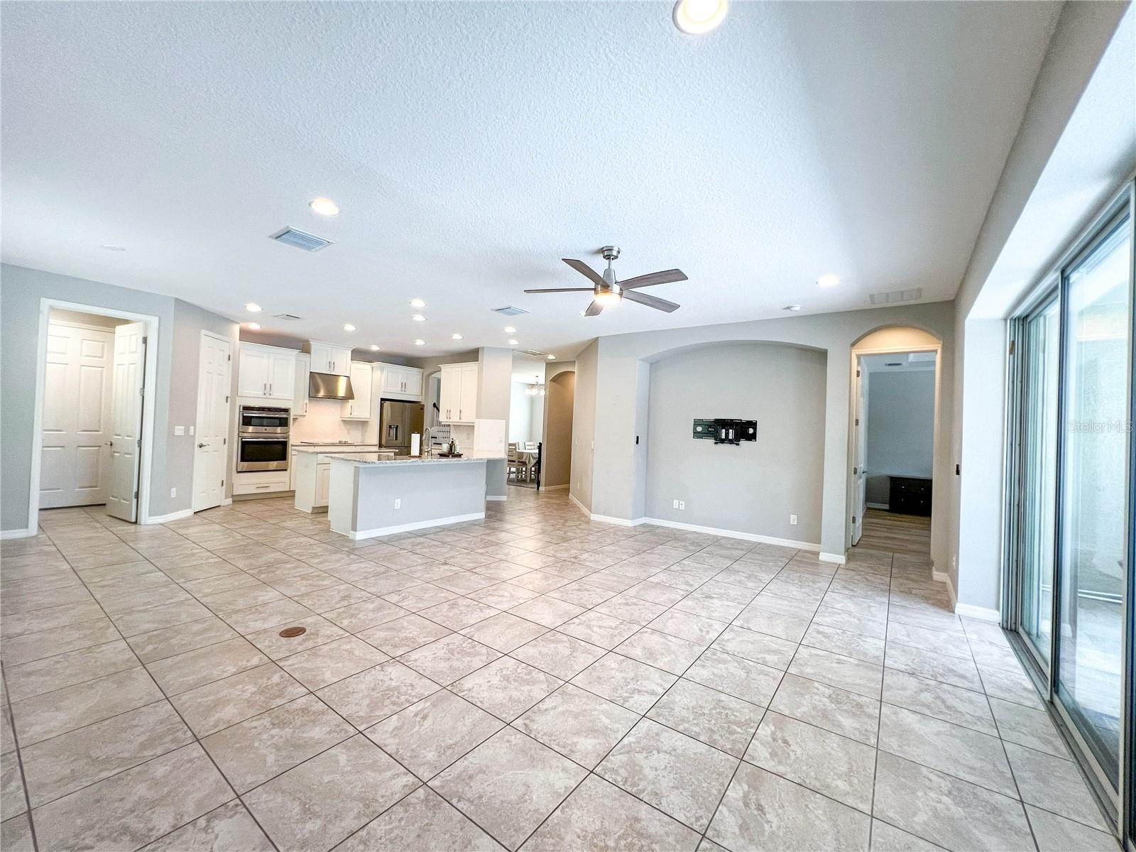 8033 Clementine Ln, Tampa, FL 33625 photo
