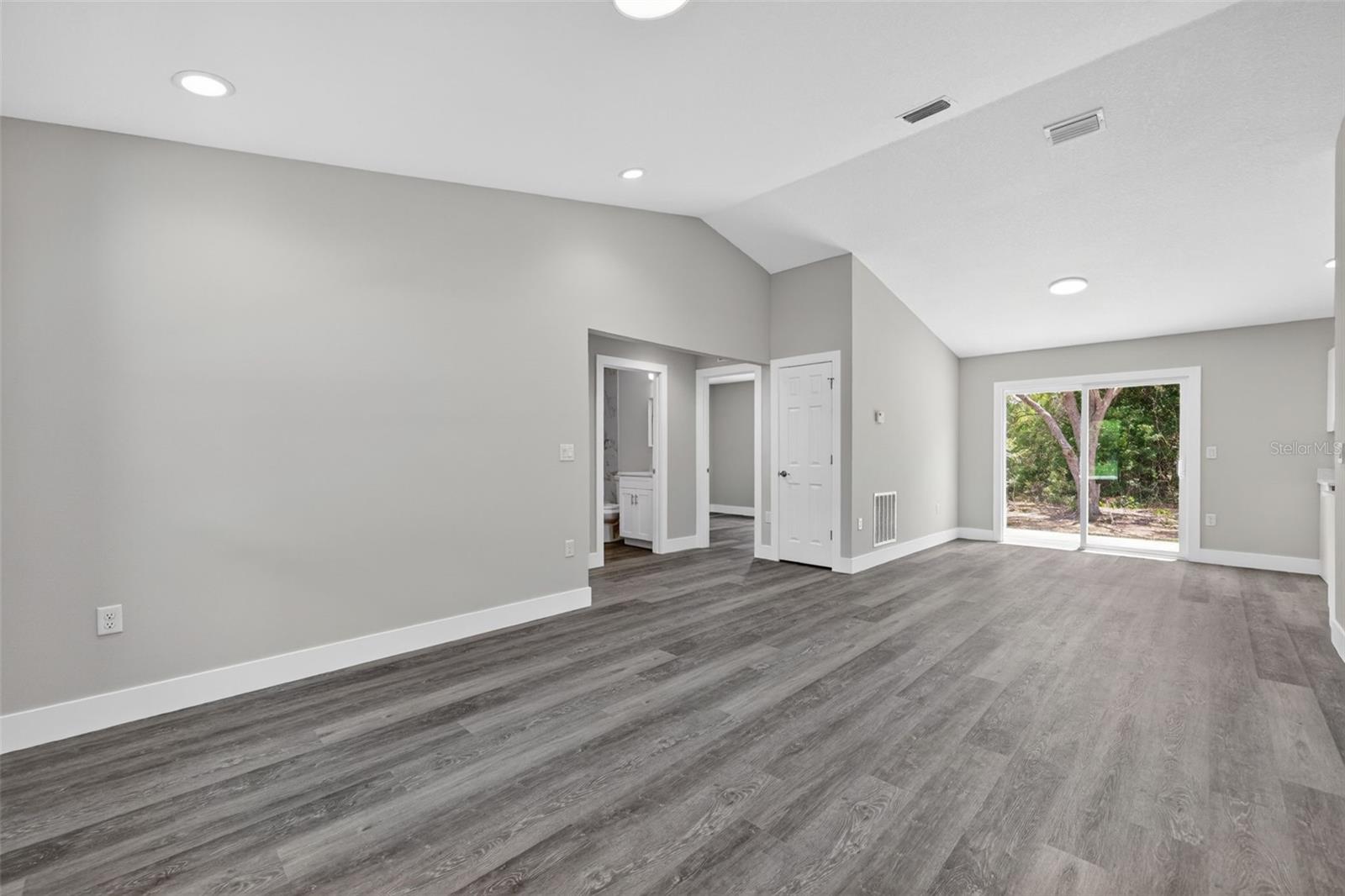 2556 SW 141 Ct, Ocala, FL 34481 photo
