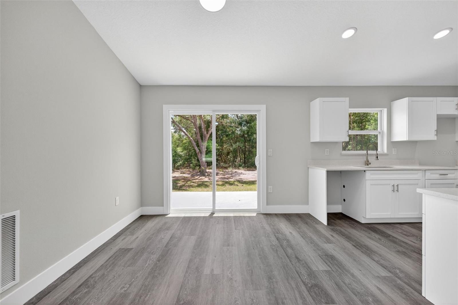 2556 SW 141 Ct, Ocala, FL 34481 photo