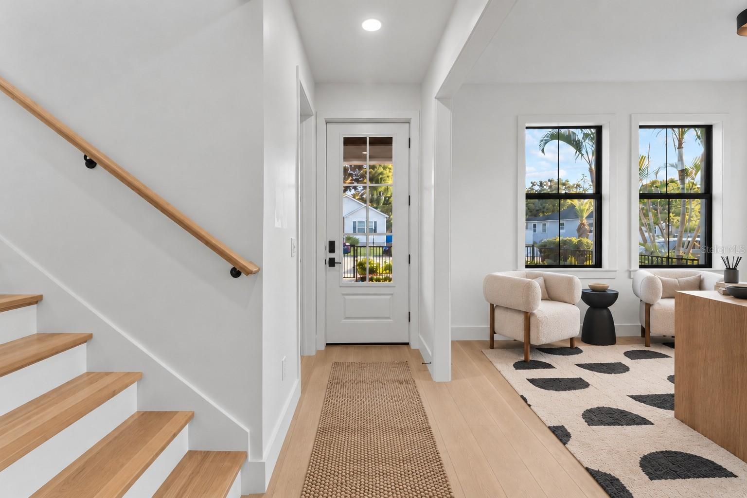 1025 Melrose Ave, Saint Petersburg, FL 33705 photo