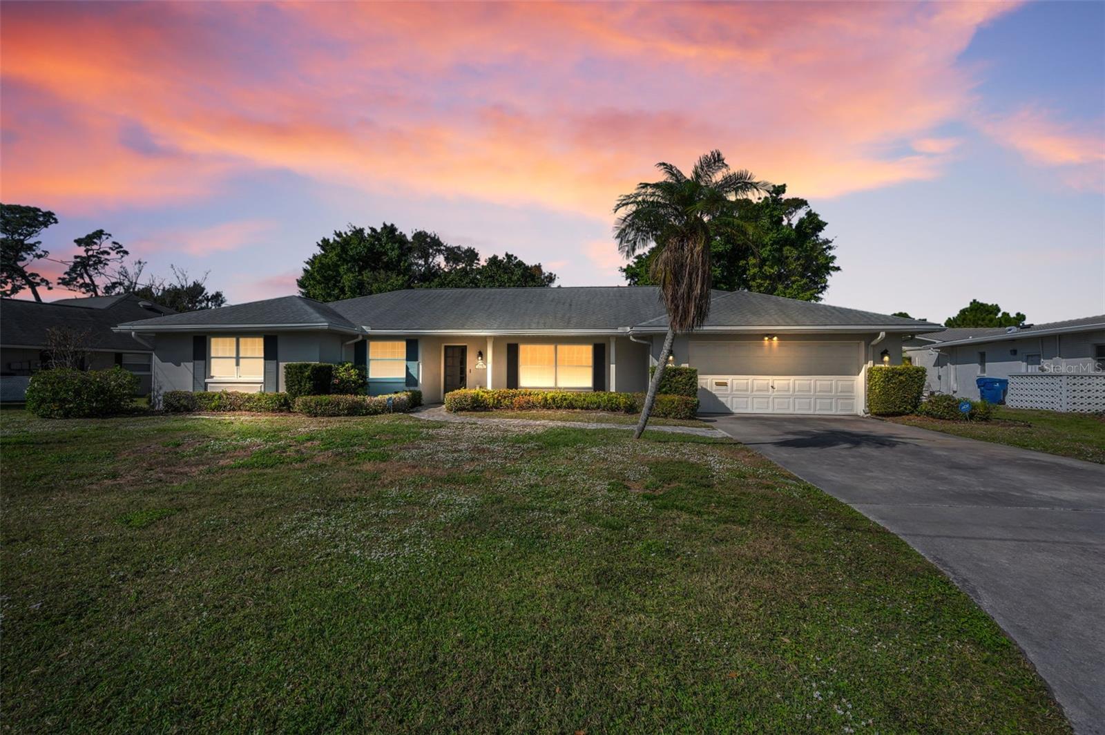 4 Hibiscus Rd, Belleair, FL 33756