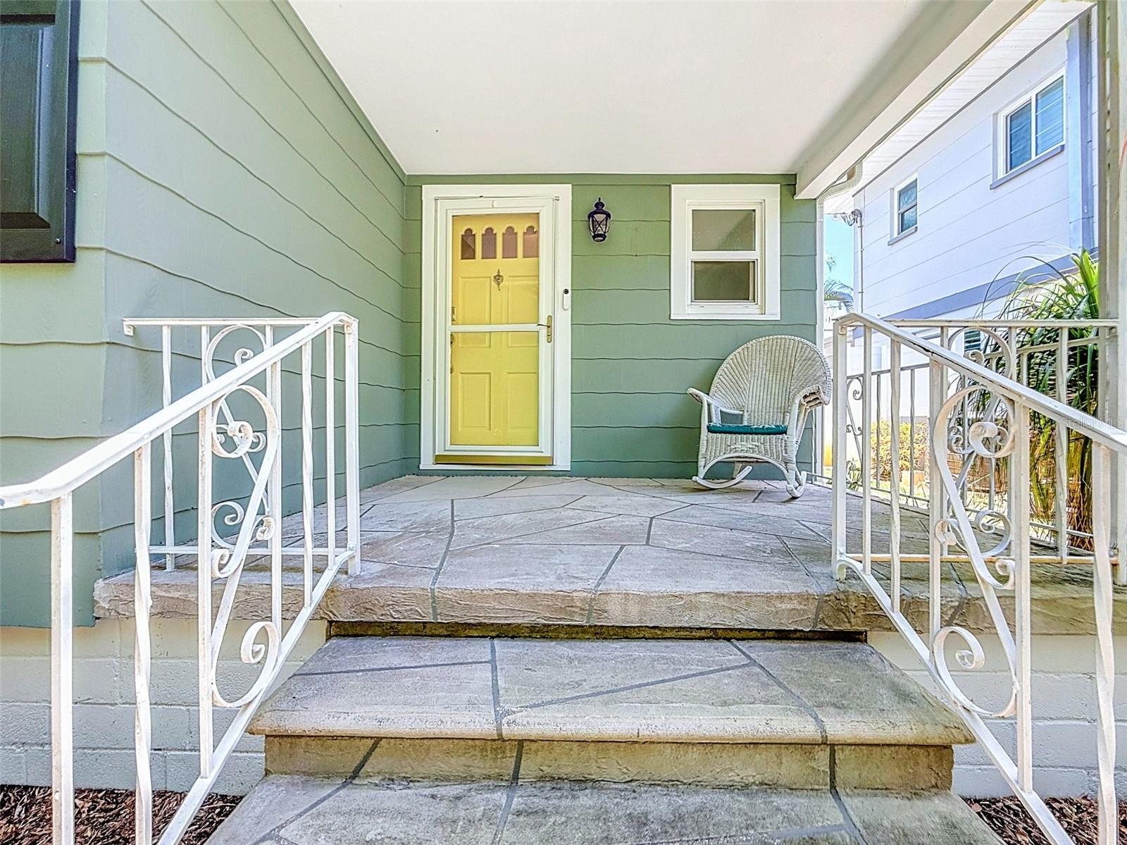 182 29 Ave, Saint Petersburg, FL 33704 photo
