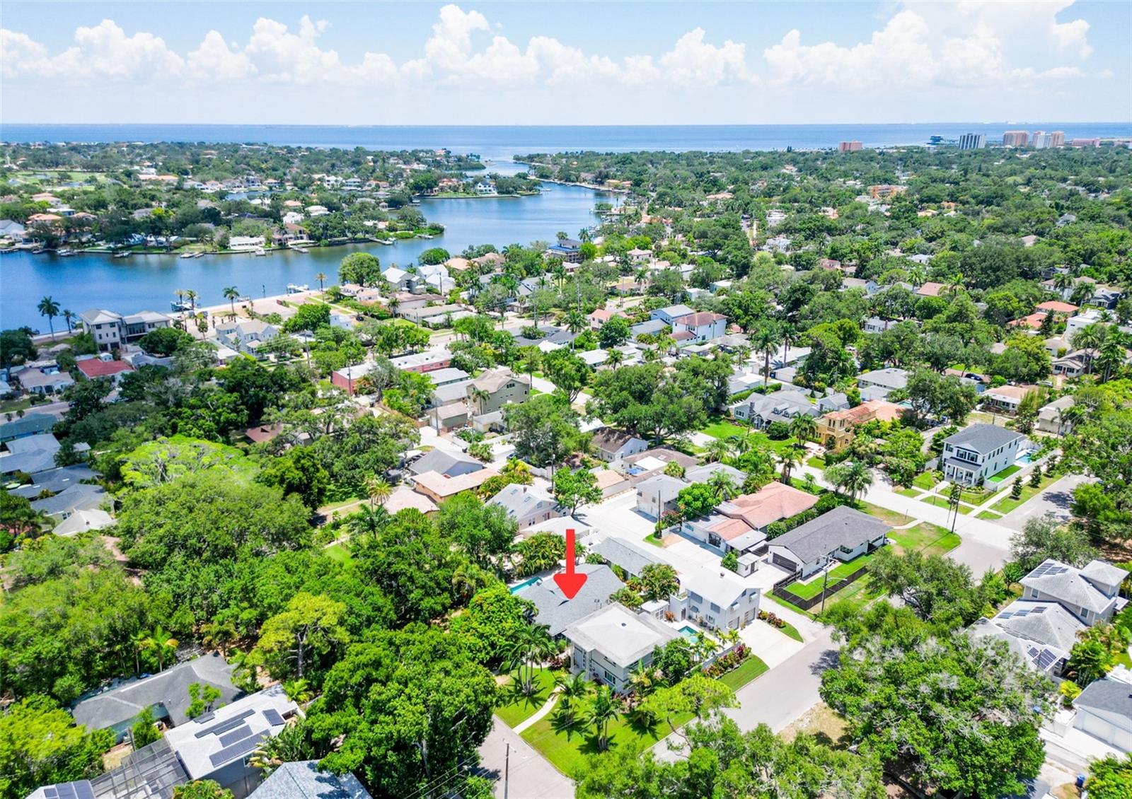 182 29 Ave, Saint Petersburg, FL 33704 photo