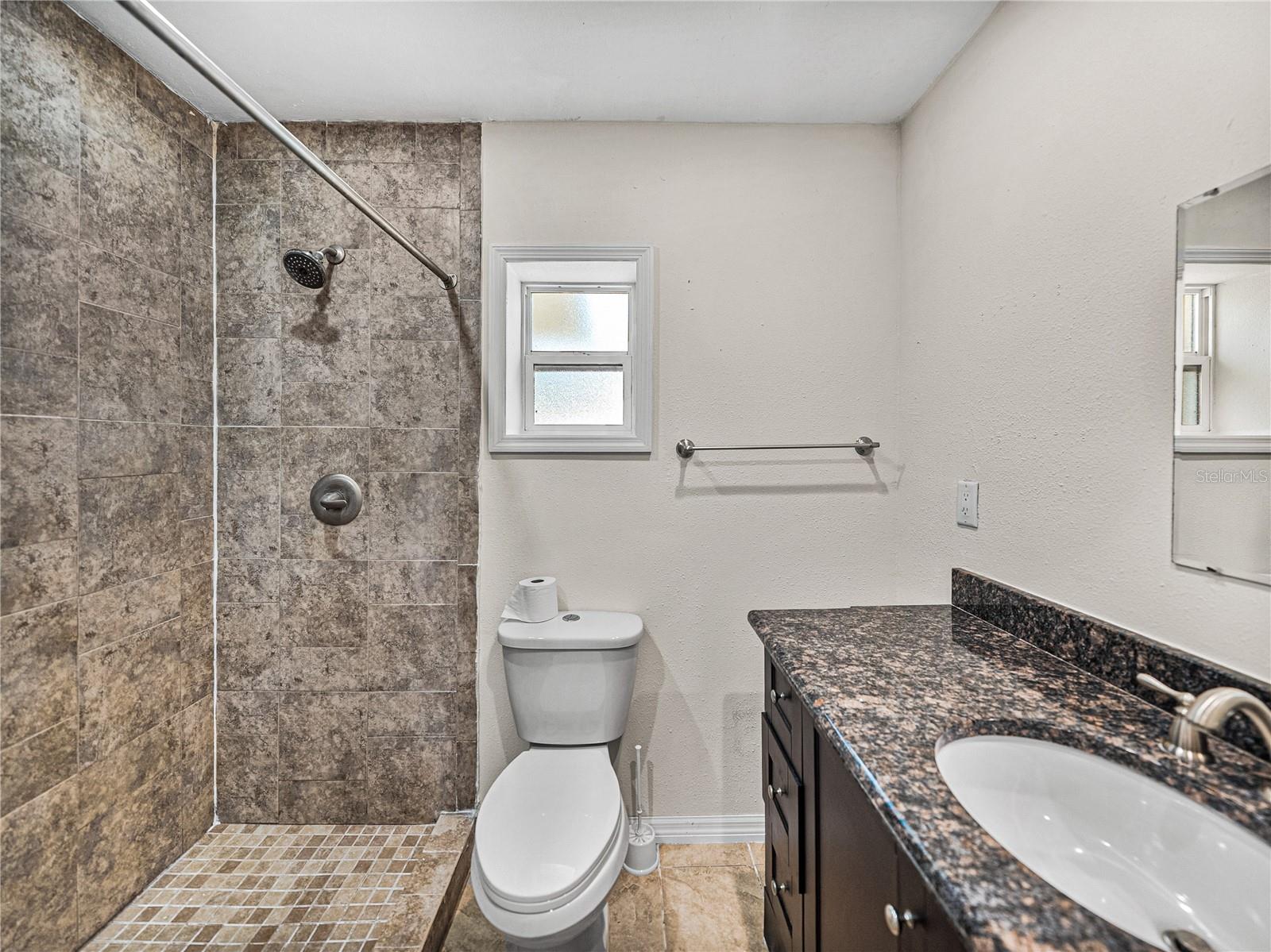 Single Family Residence in DADE CITY FL 34477 POINSETTIA PLACE 28.jpg