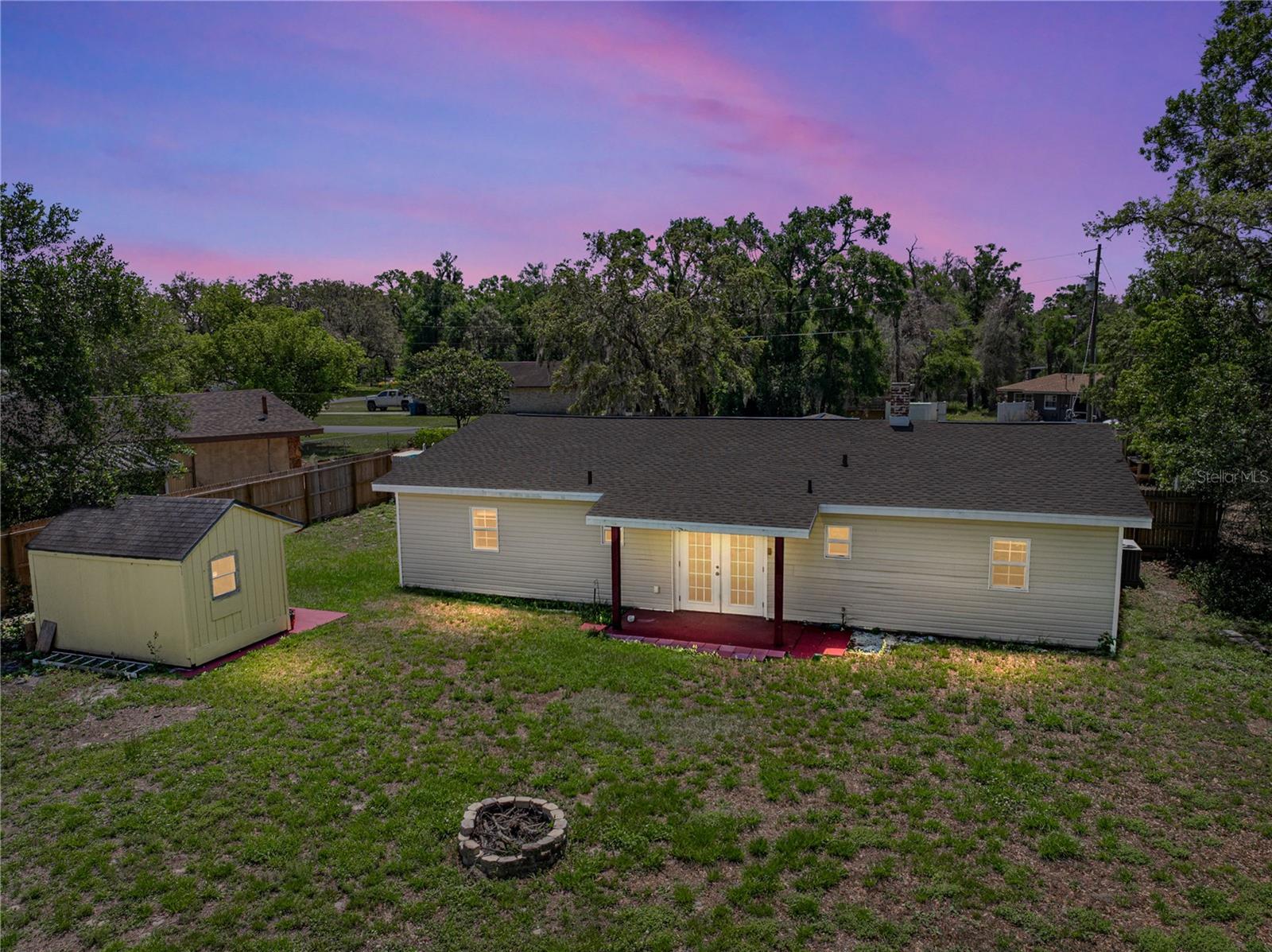 Single Family Residence in DADE CITY FL 34477 POINSETTIA PLACE 1.jpg