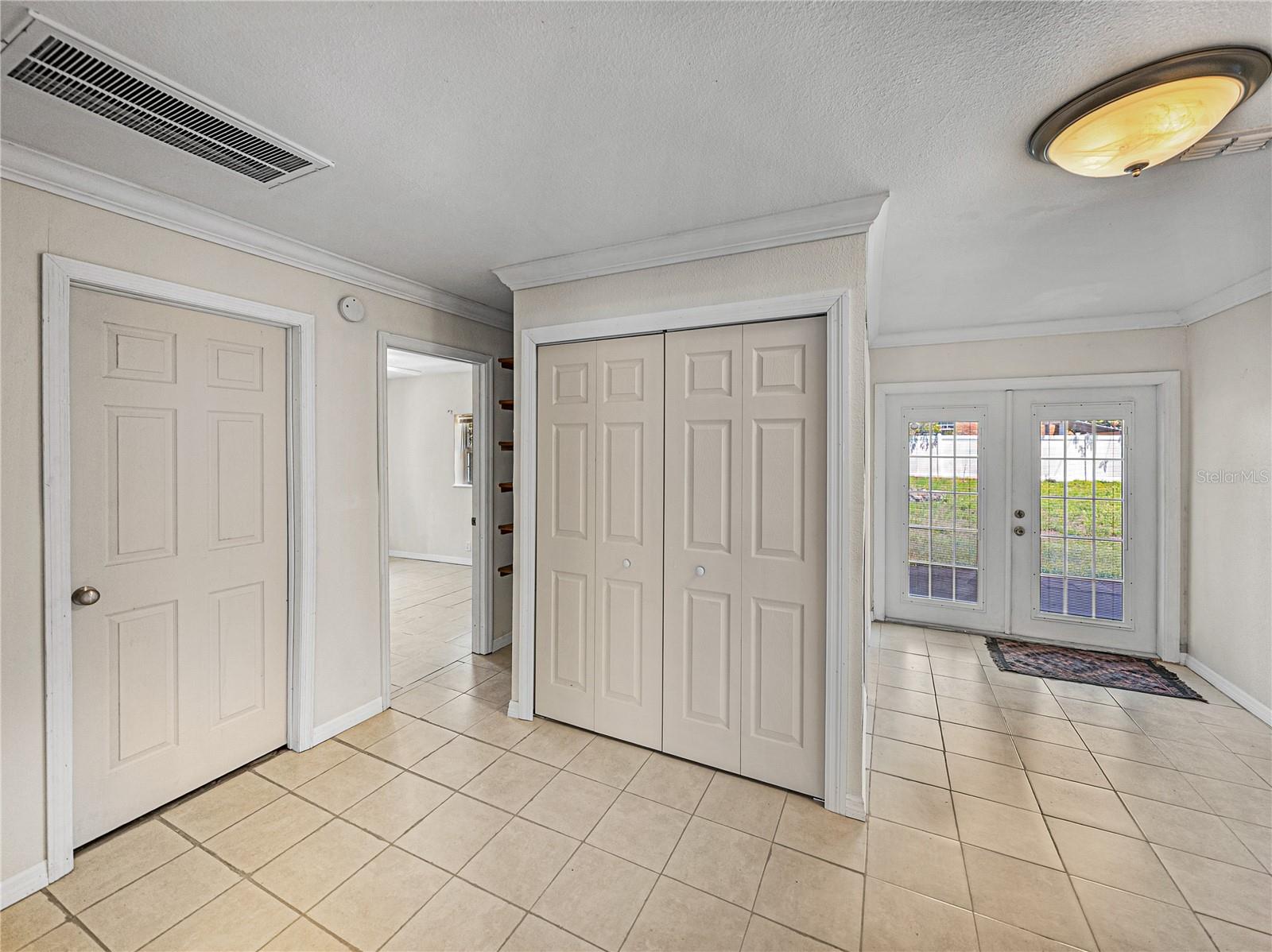 Single Family Residence in DADE CITY FL 34477 POINSETTIA PLACE 21.jpg